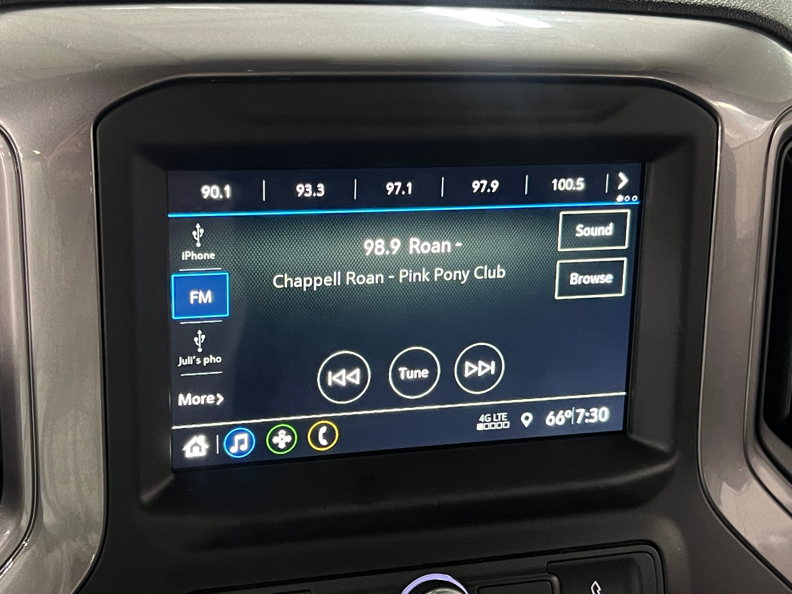 Thumbnail: 2019 Chevrolet Silverado 1500 - 4