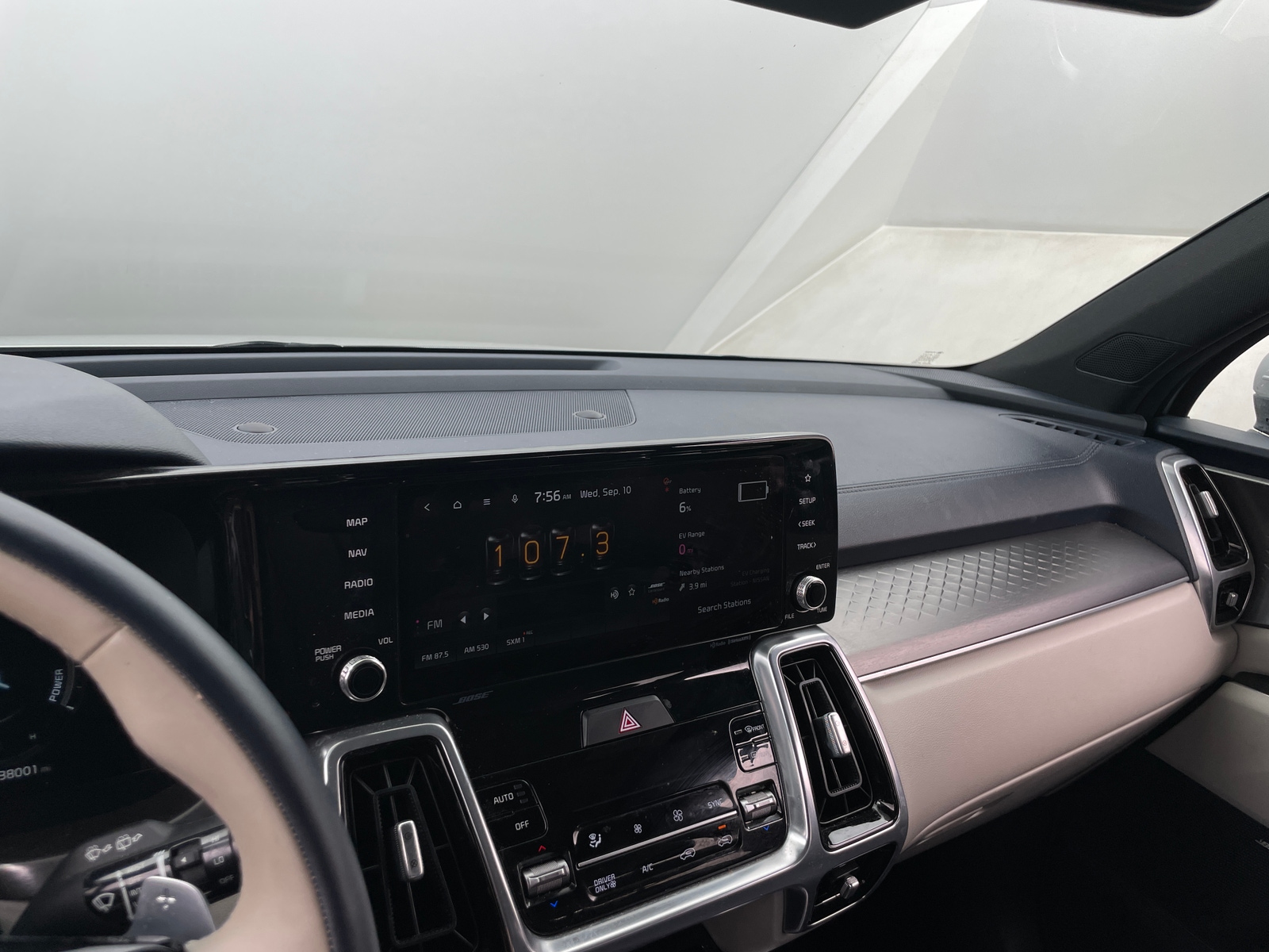 Thumbnail: 2022 Kia Sorento - 3