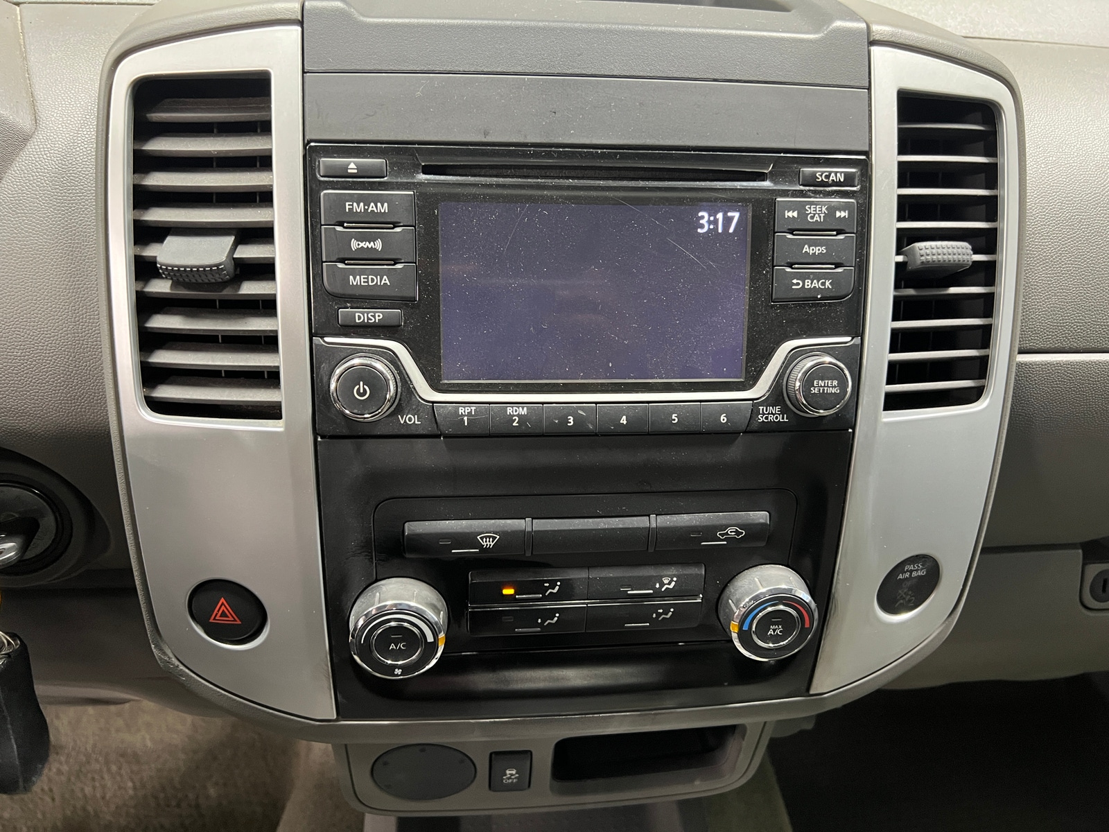 Thumbnail: 2016 Nissan Frontier - 4