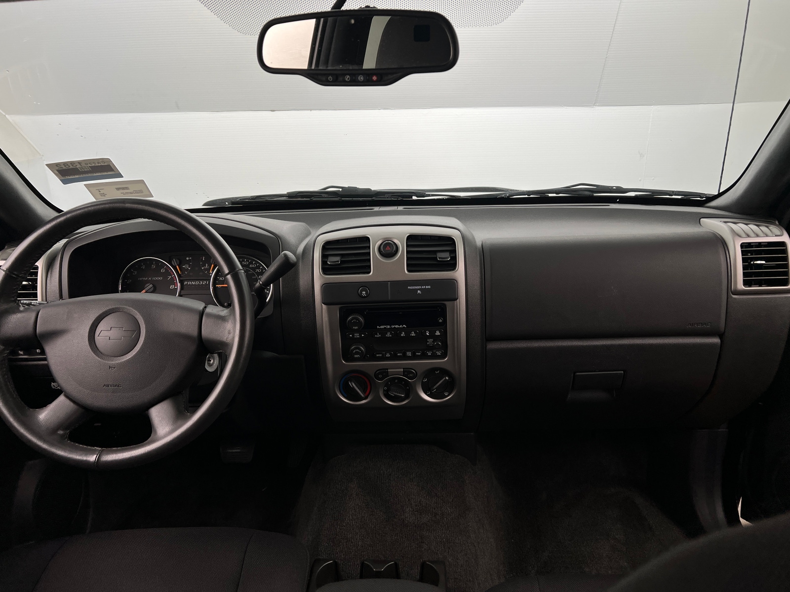 Thumbnail: 2011 Chevrolet Colorado - 3