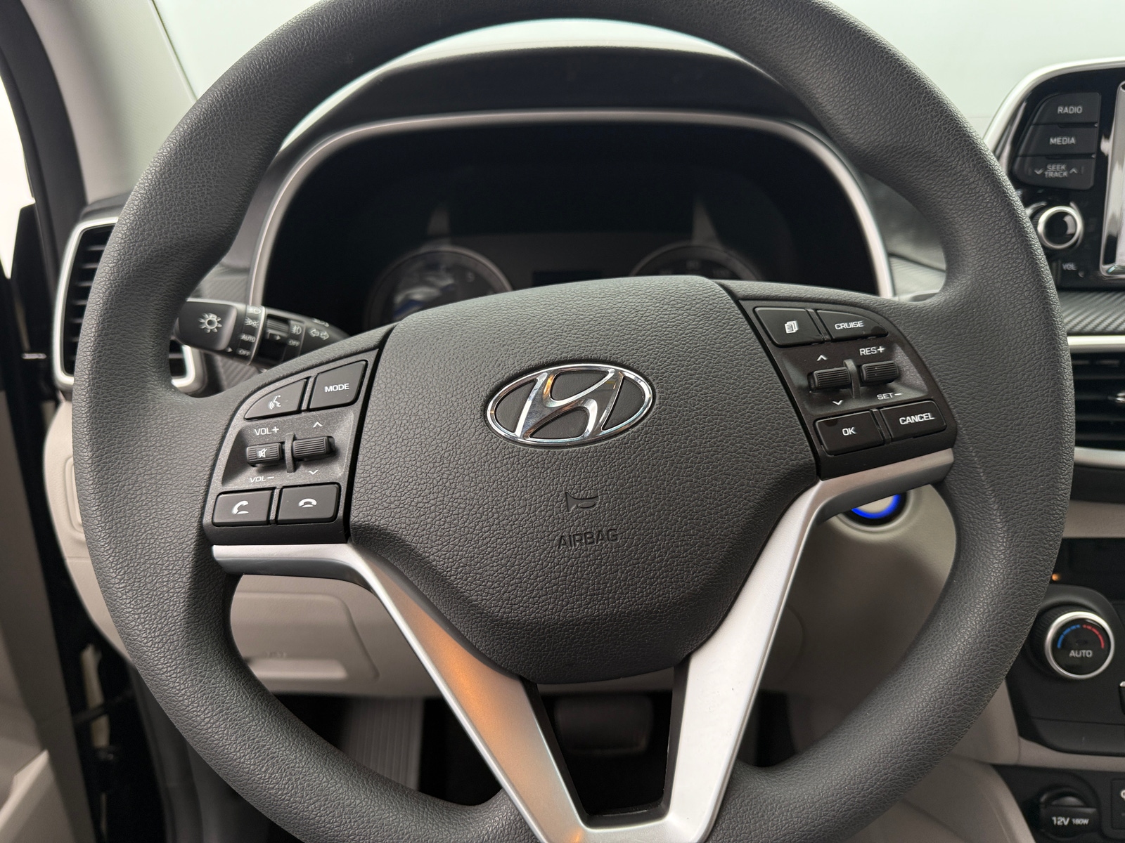 Thumbnail: 2019 Hyundai Tucson - 5