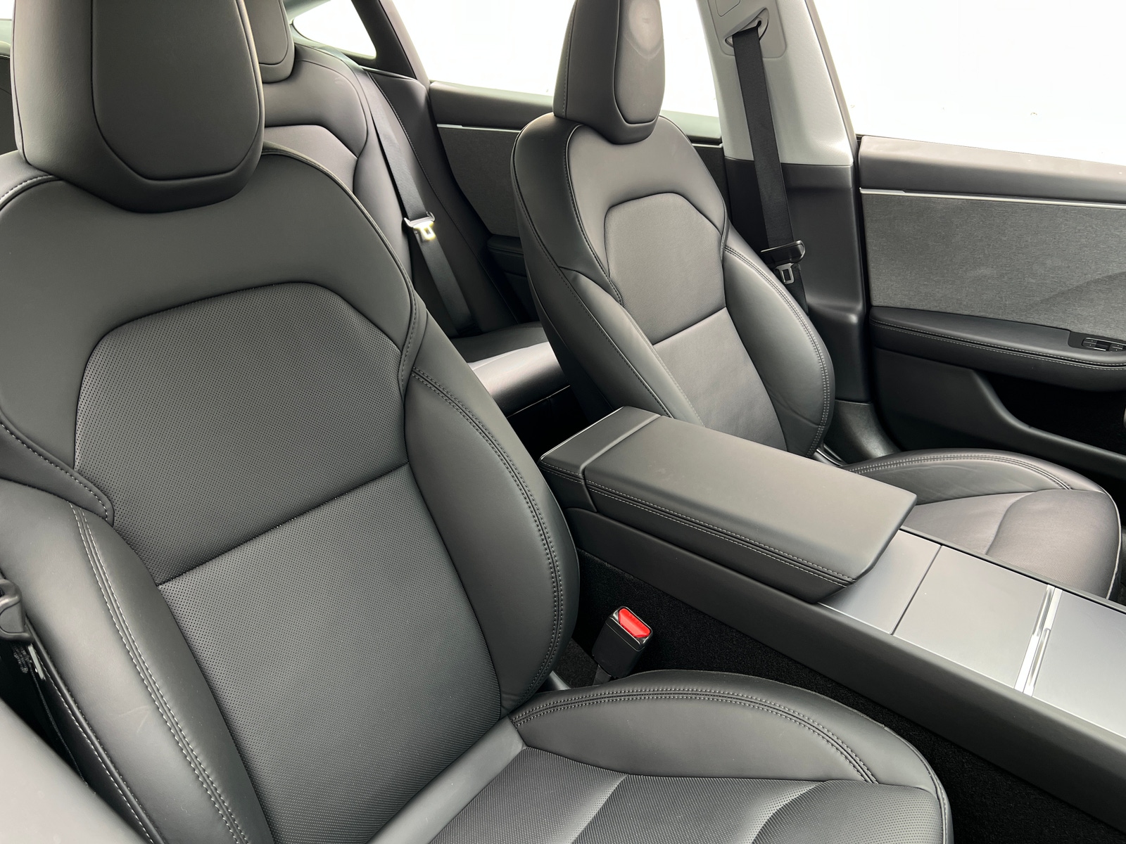 Thumbnail: 2025 Tesla Model 3 - 2