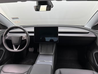 2025 Tesla Model 3 Long Range photo 4