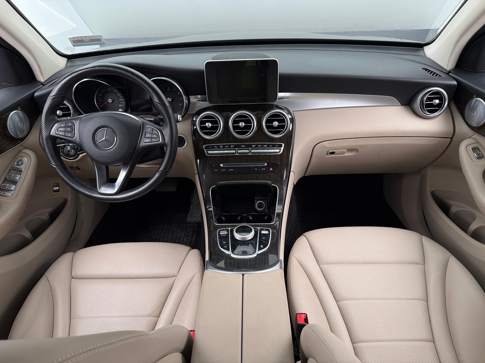Thumbnail: 2019 Mercedes-Benz GLC - 2