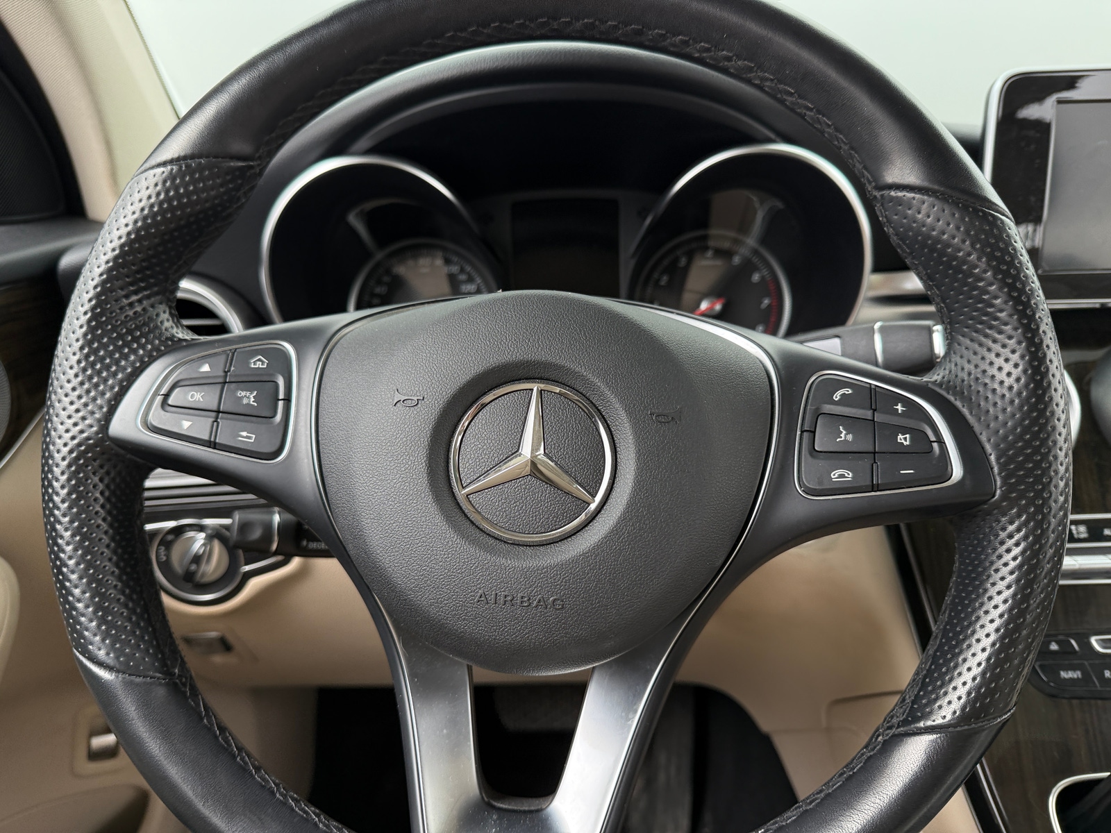Thumbnail: 2019 Mercedes-Benz GLC - 4