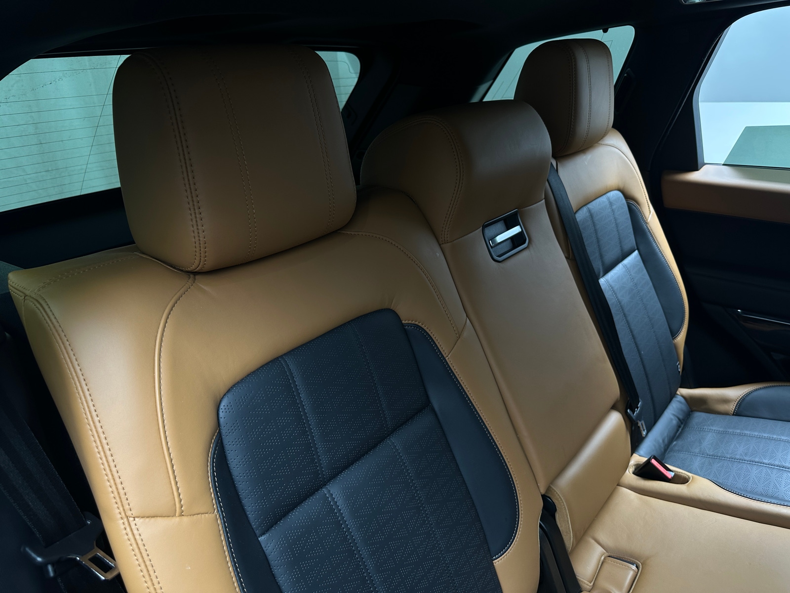 Thumbnail: 2020 Land Rover Range Rover Sport - 5