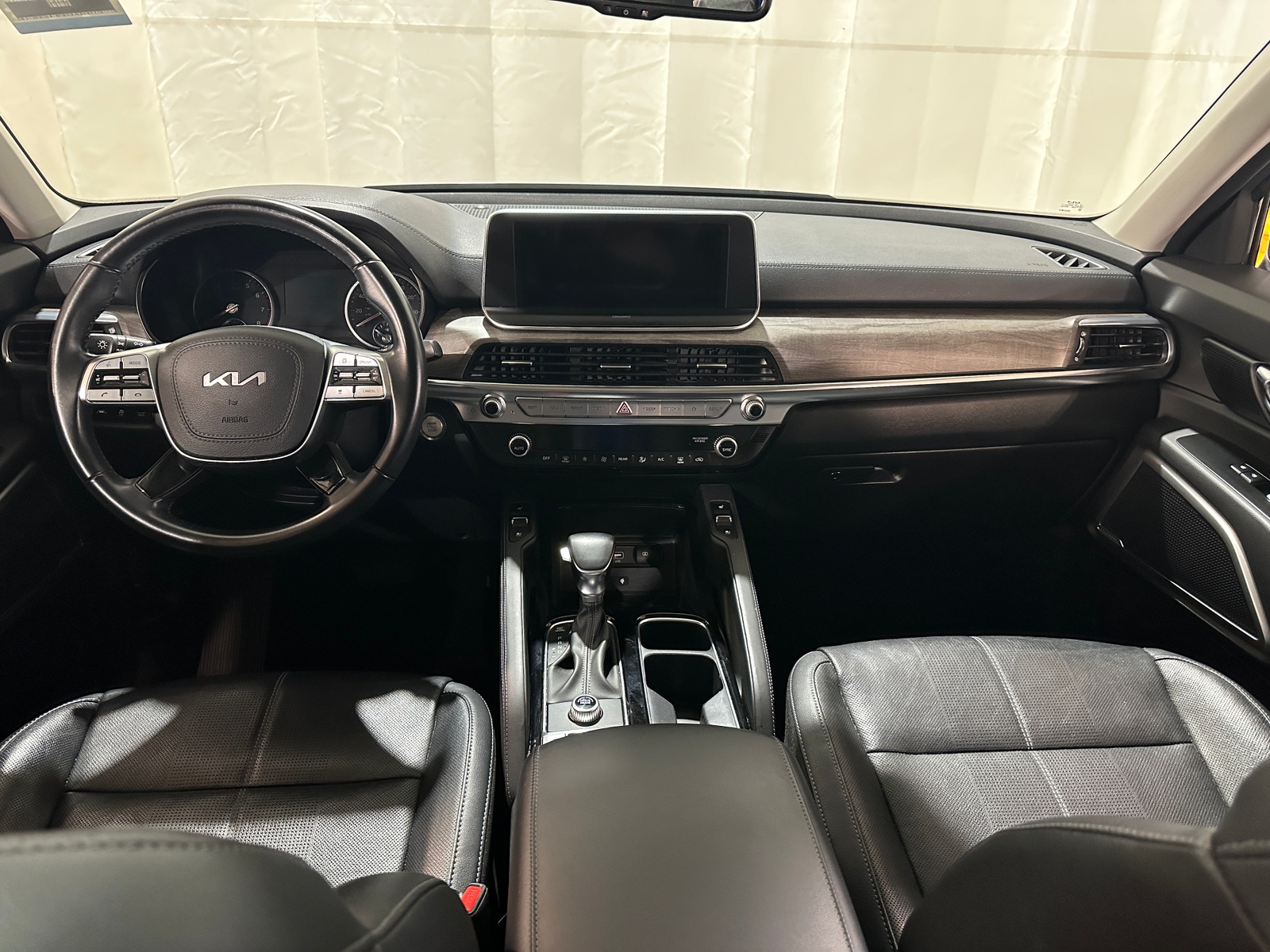 Thumbnail: 2022 Kia Telluride - 2