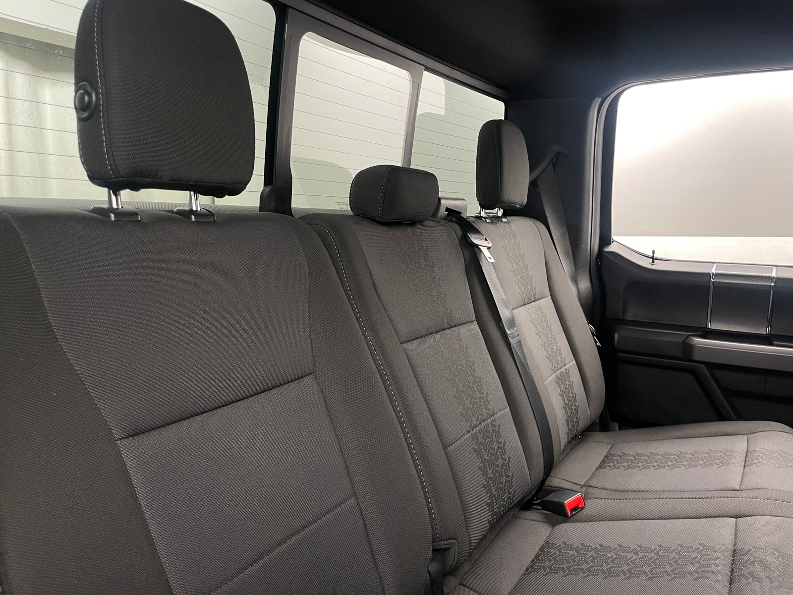 Thumbnail: 2018 Ford Econoline - 6