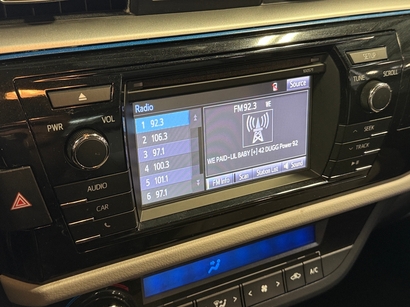Thumbnail: 2016 Toyota Corolla - 4