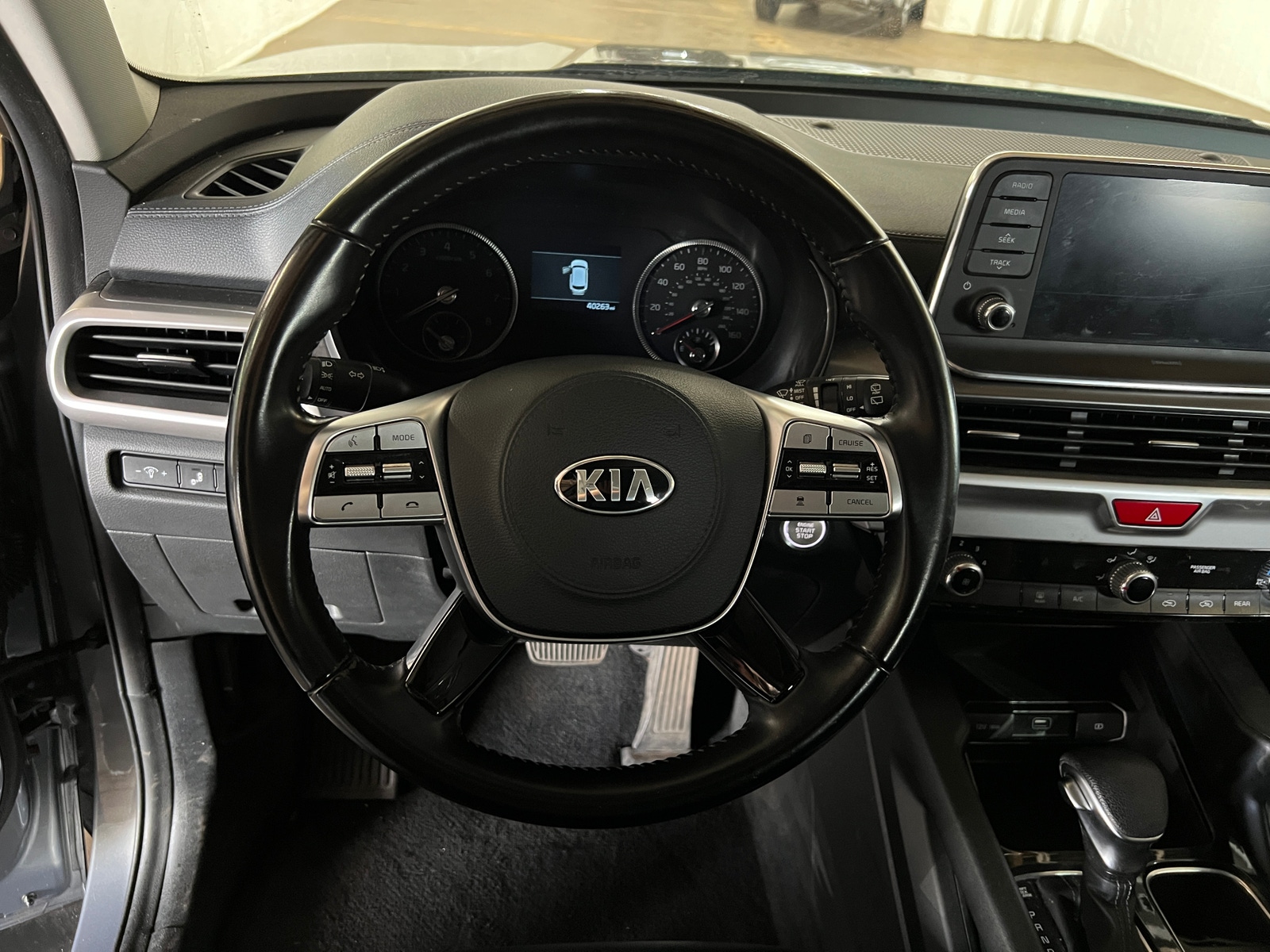 Thumbnail: 2021 Kia Telluride - 4