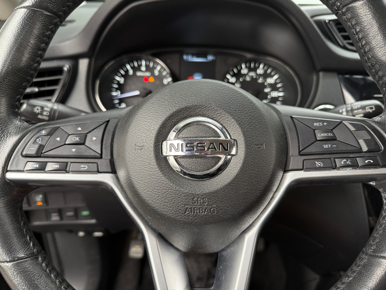 Thumbnail: 2017 Nissan Rogue - 5