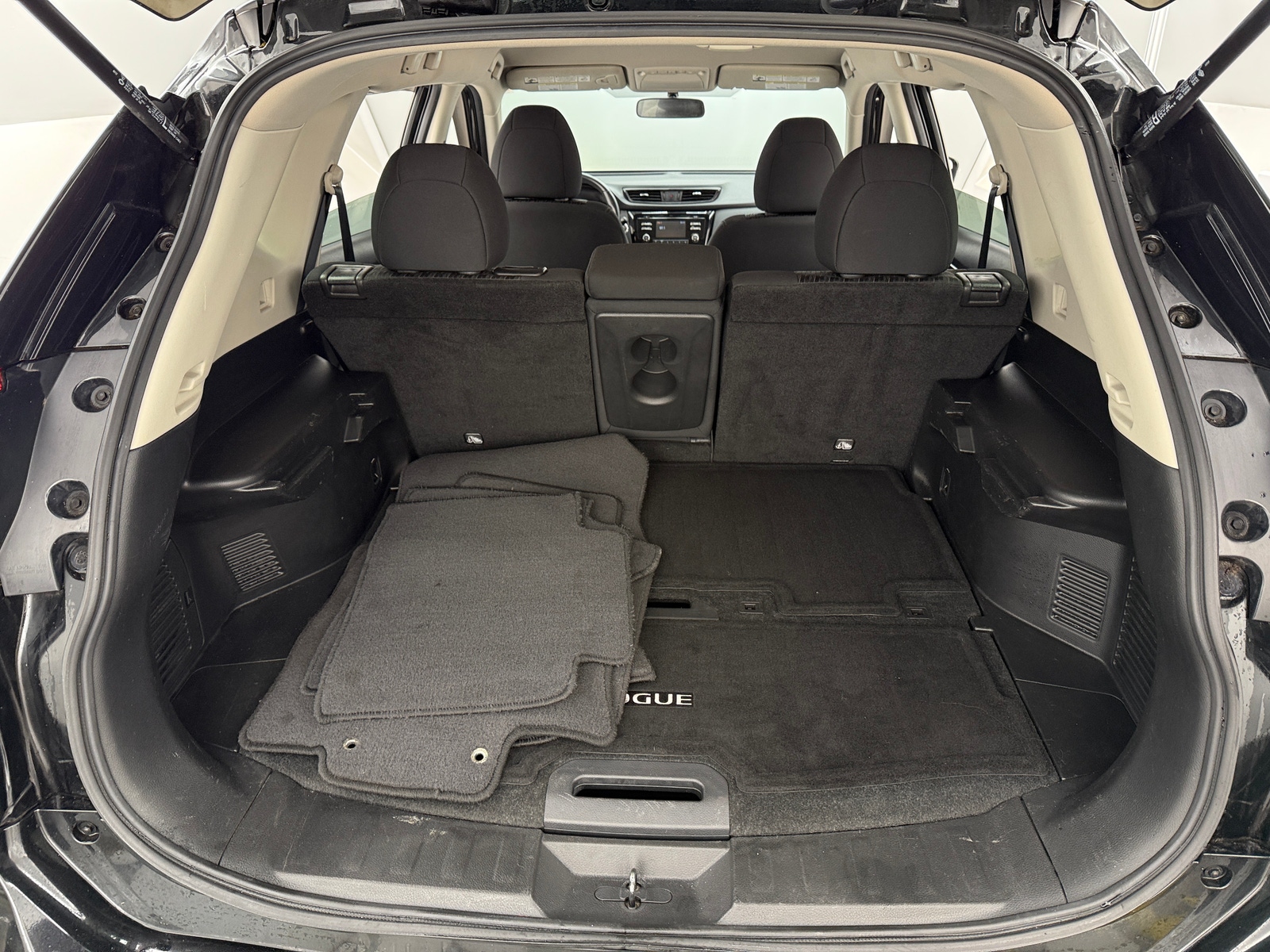 Thumbnail: 2017 Nissan Rogue - 7