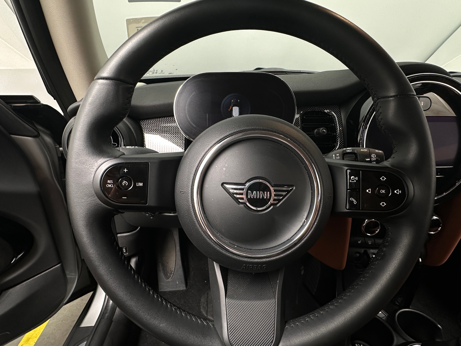 Thumbnail: 2024 MINI Cooper Hardtop - 4