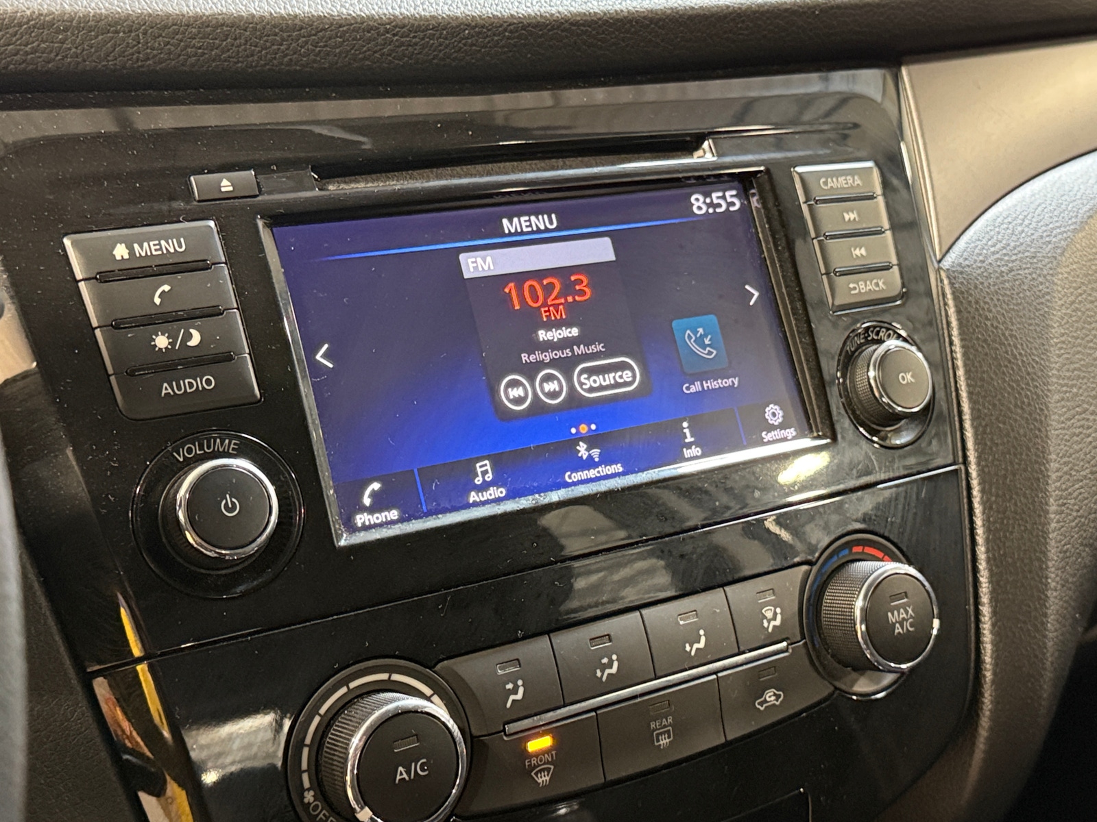 Thumbnail: 2019 Nissan Rogue Sport - 4