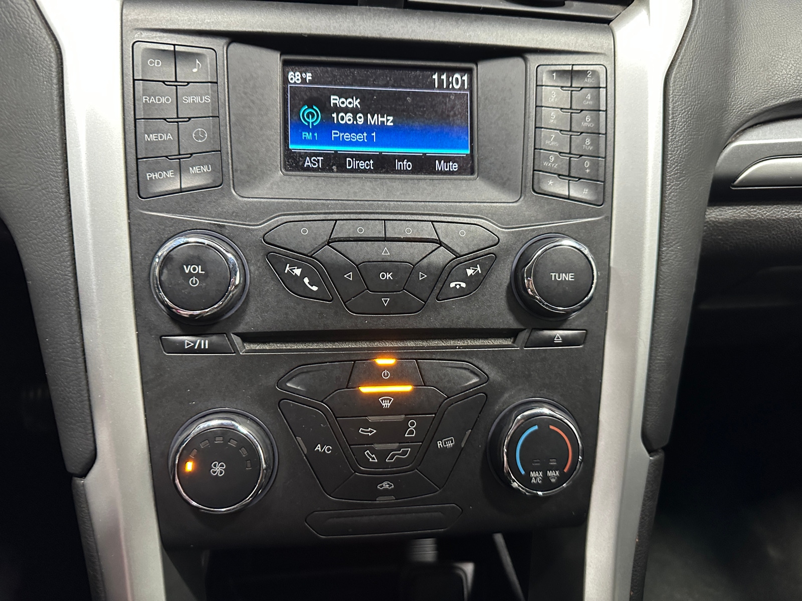 Thumbnail: 2016 Ford Fusion - 4