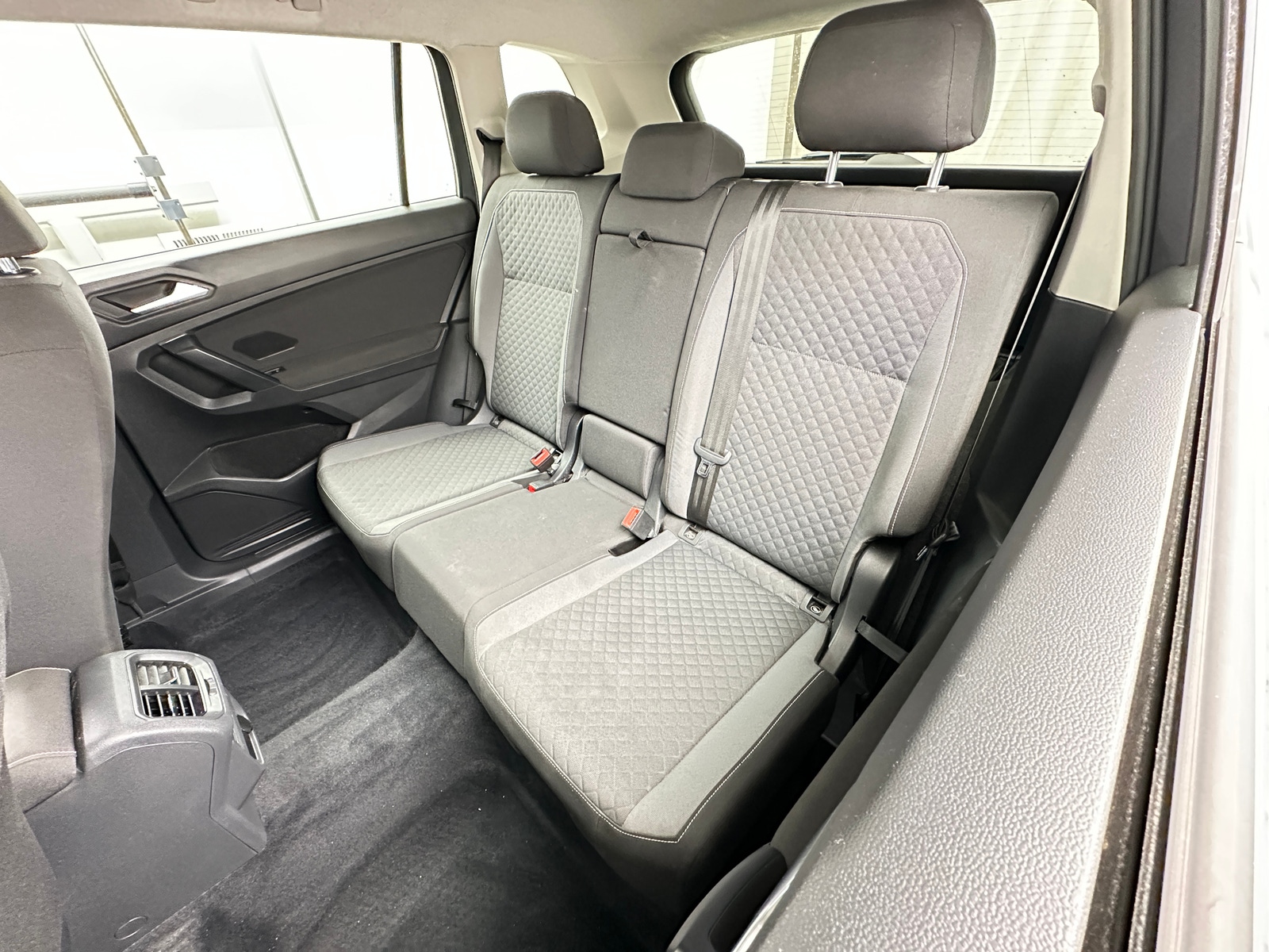 Thumbnail: 2021 Volkswagen Tiguan - 6