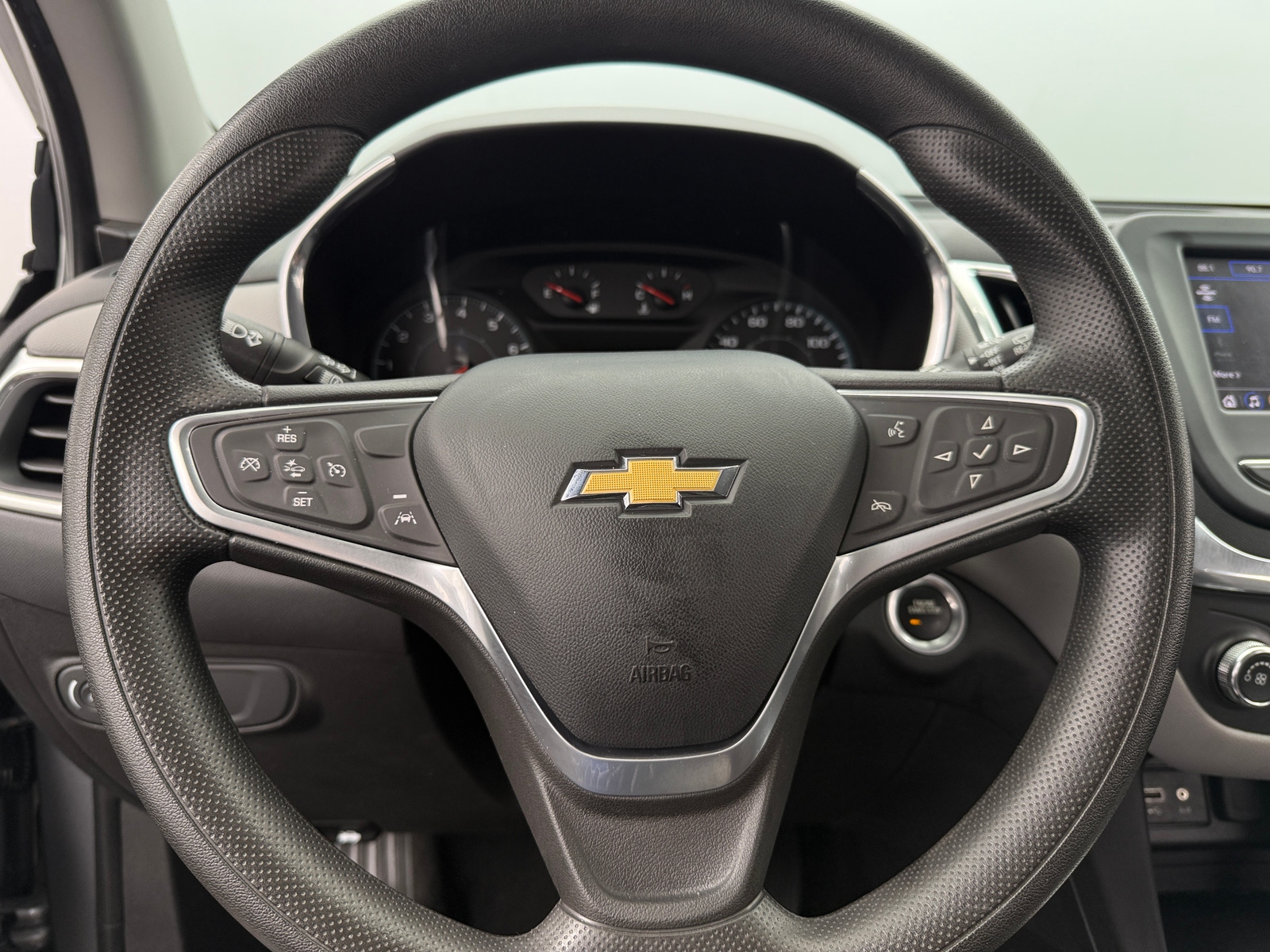 Thumbnail: 2023 Chevrolet Equinox - 5