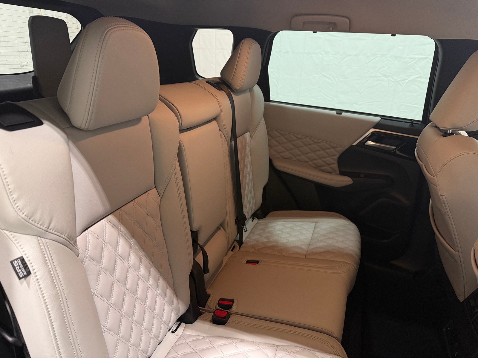Thumbnail: 2023 Mitsubishi Outlander - 5