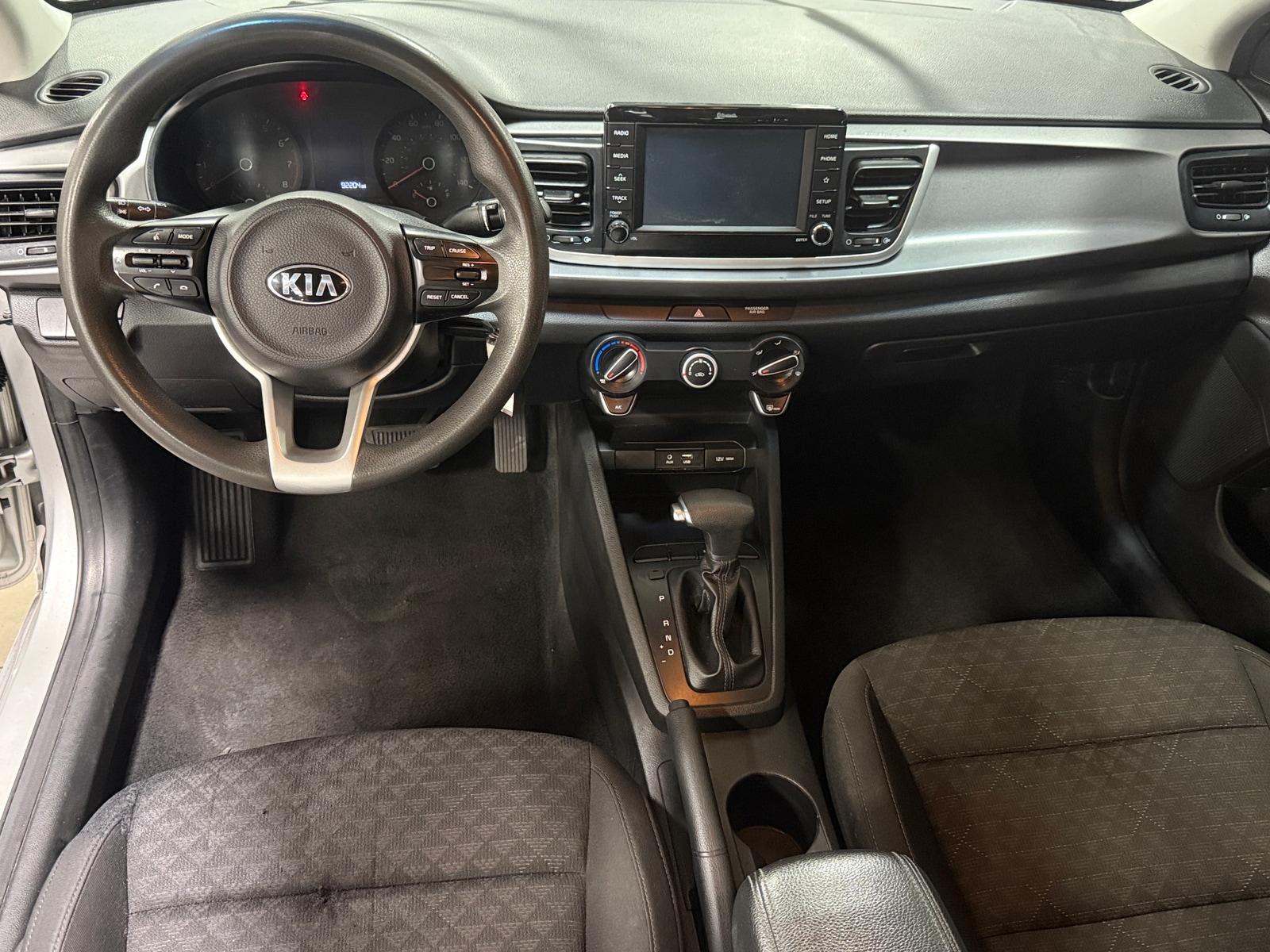 Thumbnail: 2019 Kia Rio - 3