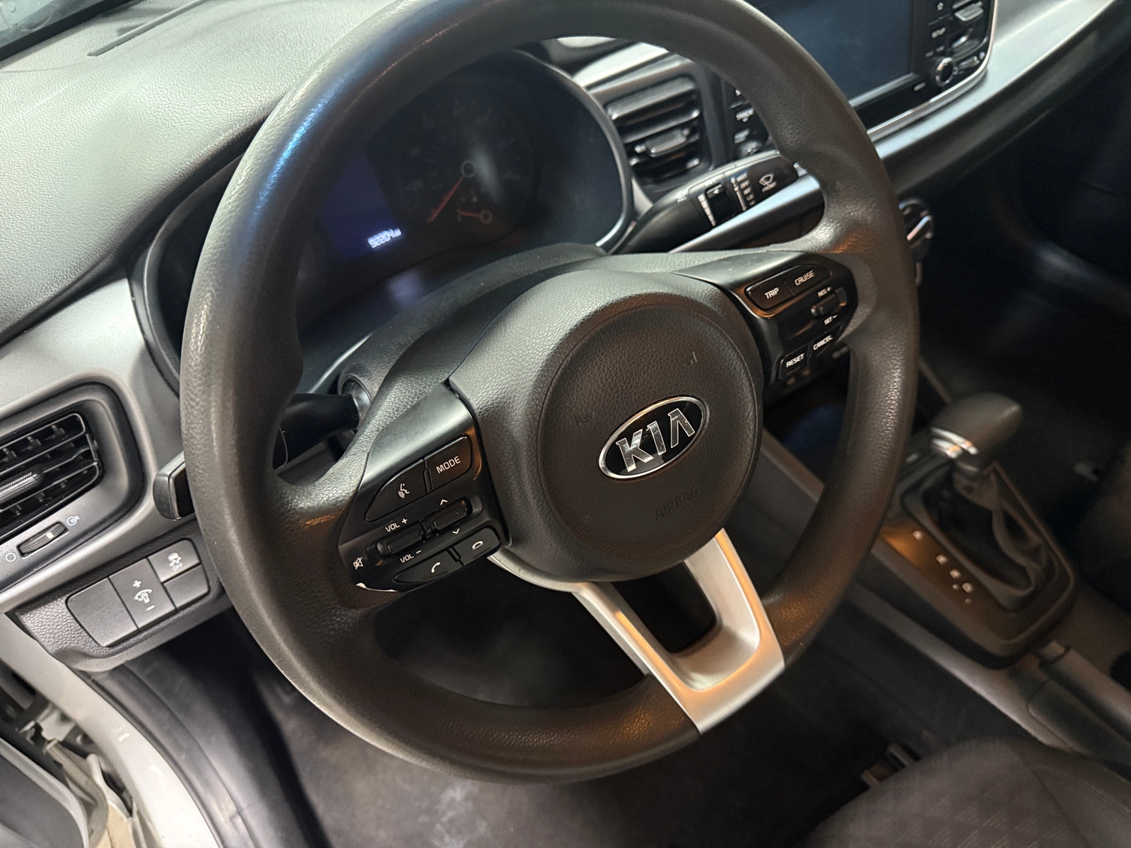 Thumbnail: 2019 Kia Rio - 5