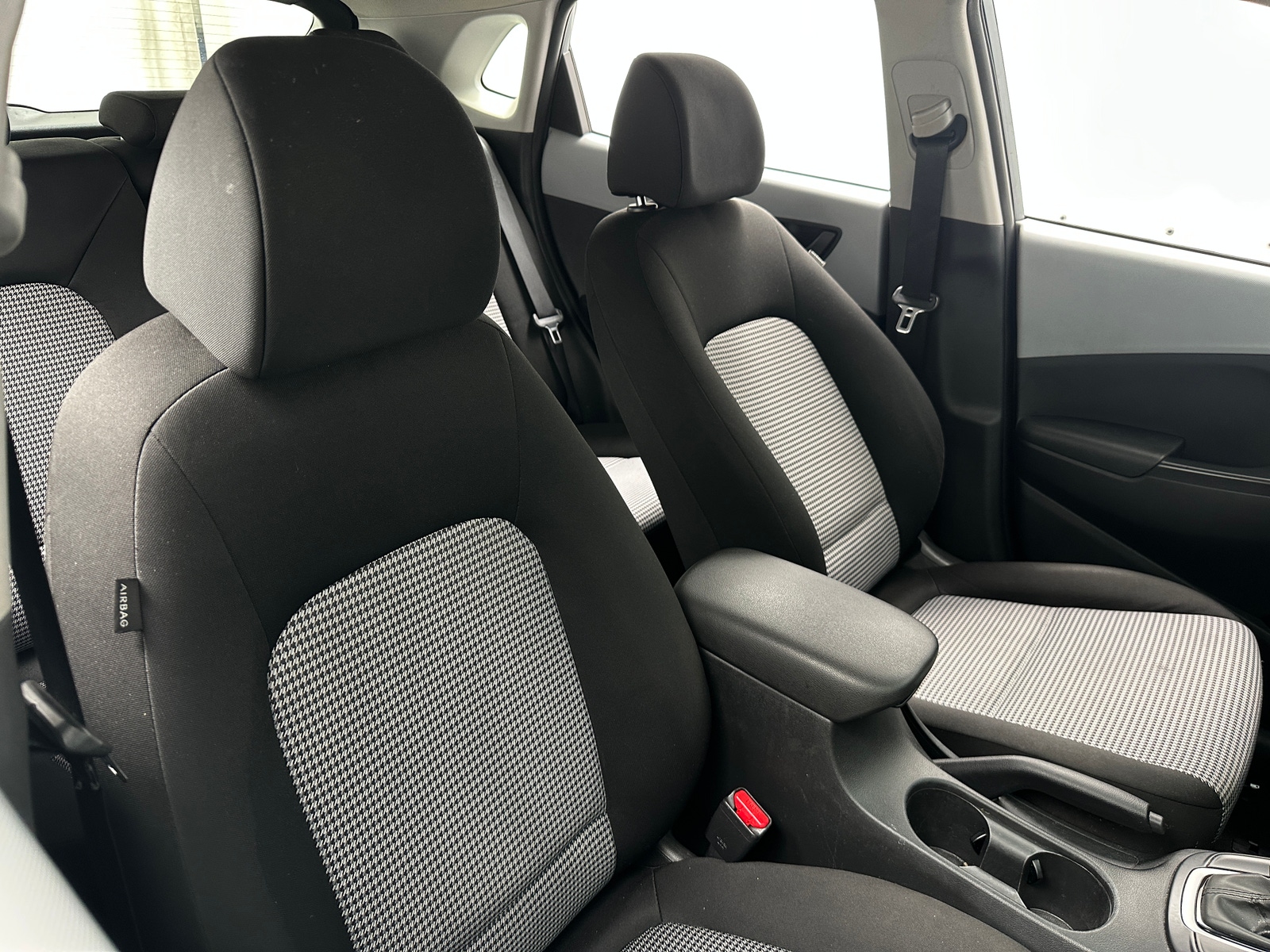 Thumbnail: 2021 Hyundai Kona - 2