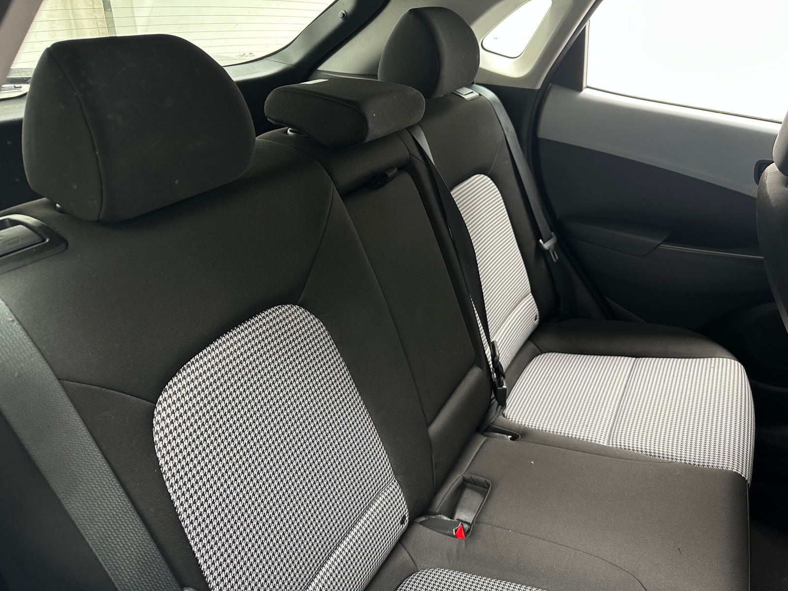Thumbnail: 2021 Hyundai Kona - 6
