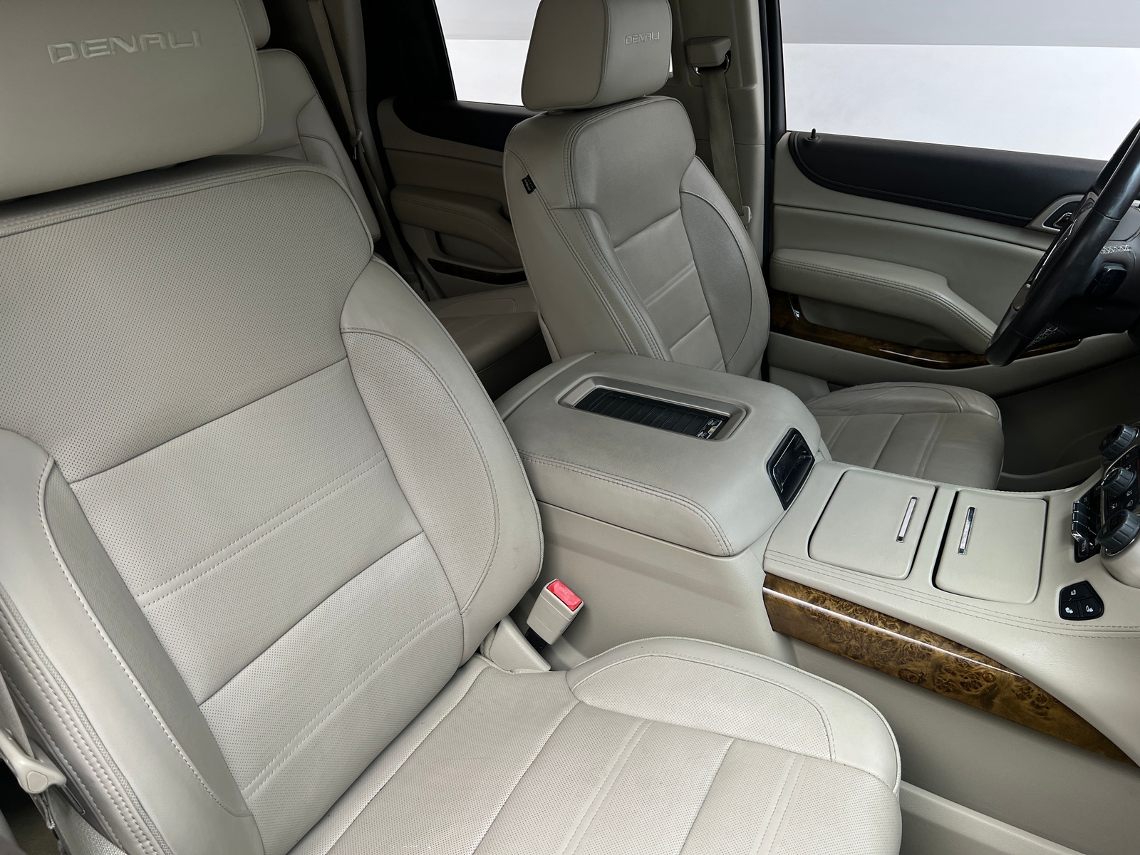 Thumbnail: 2016 GMC Yukon - 2