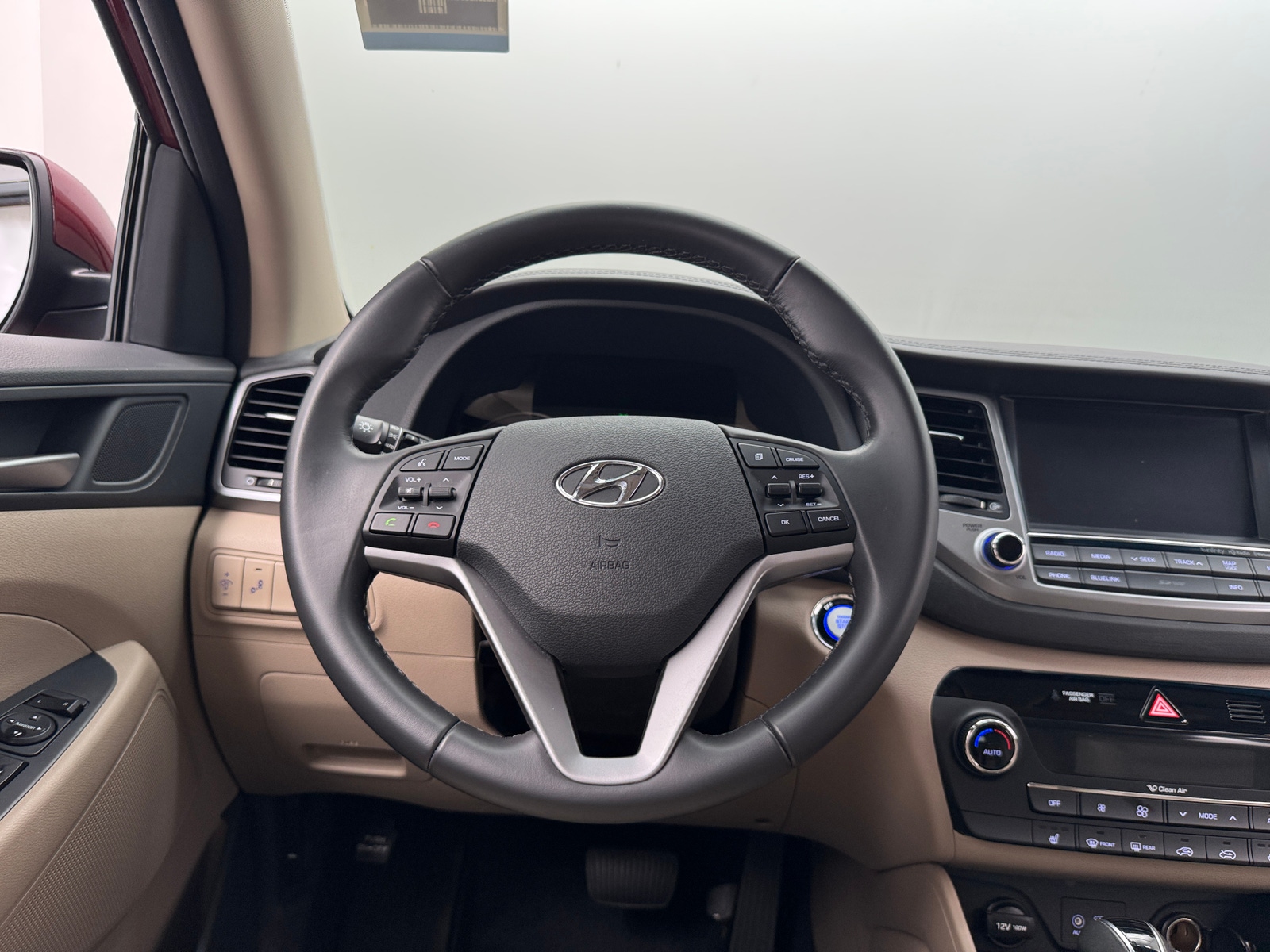 Thumbnail: 2017 Hyundai Tucson - 4