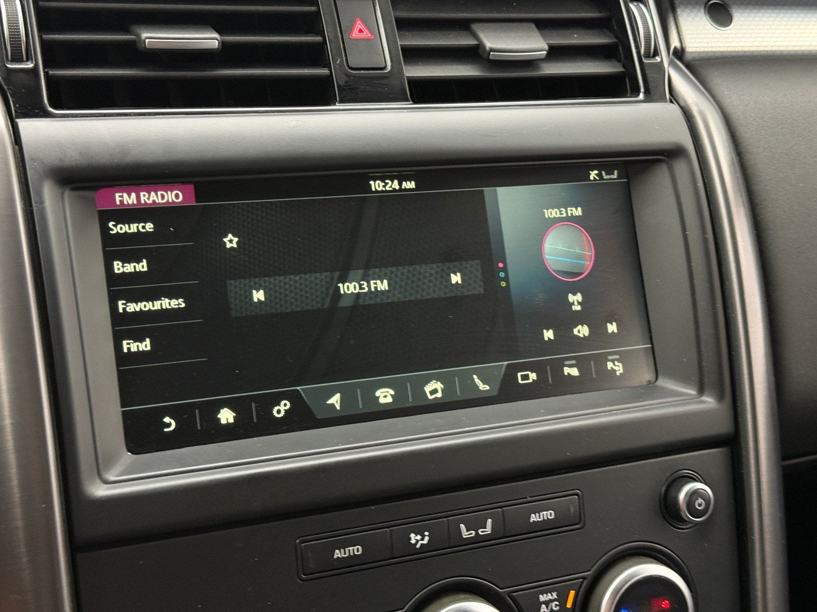 Thumbnail: 2020 Land Rover Discovery - 3