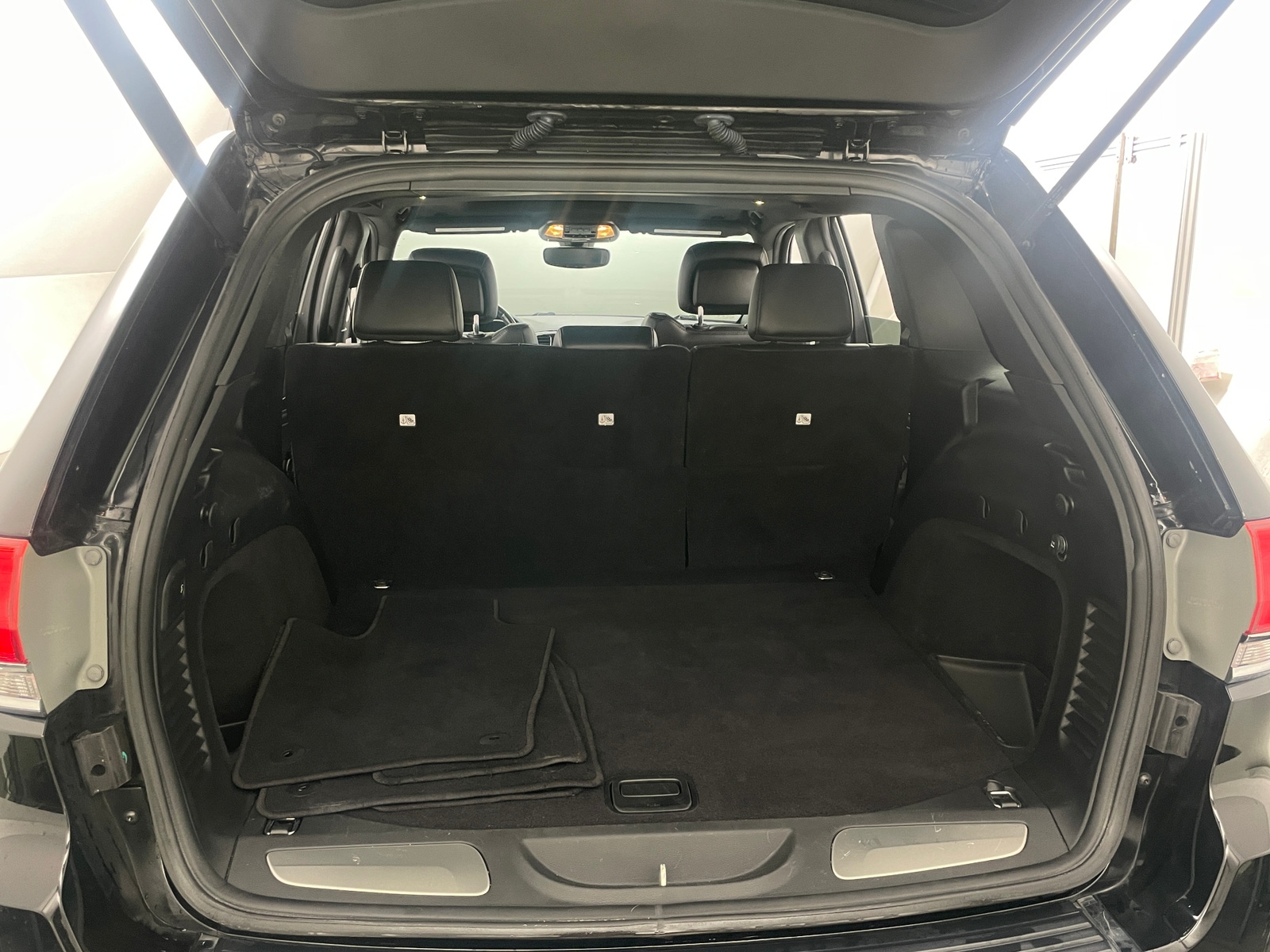 Thumbnail: 2019 Jeep Grand Cherokee - 6