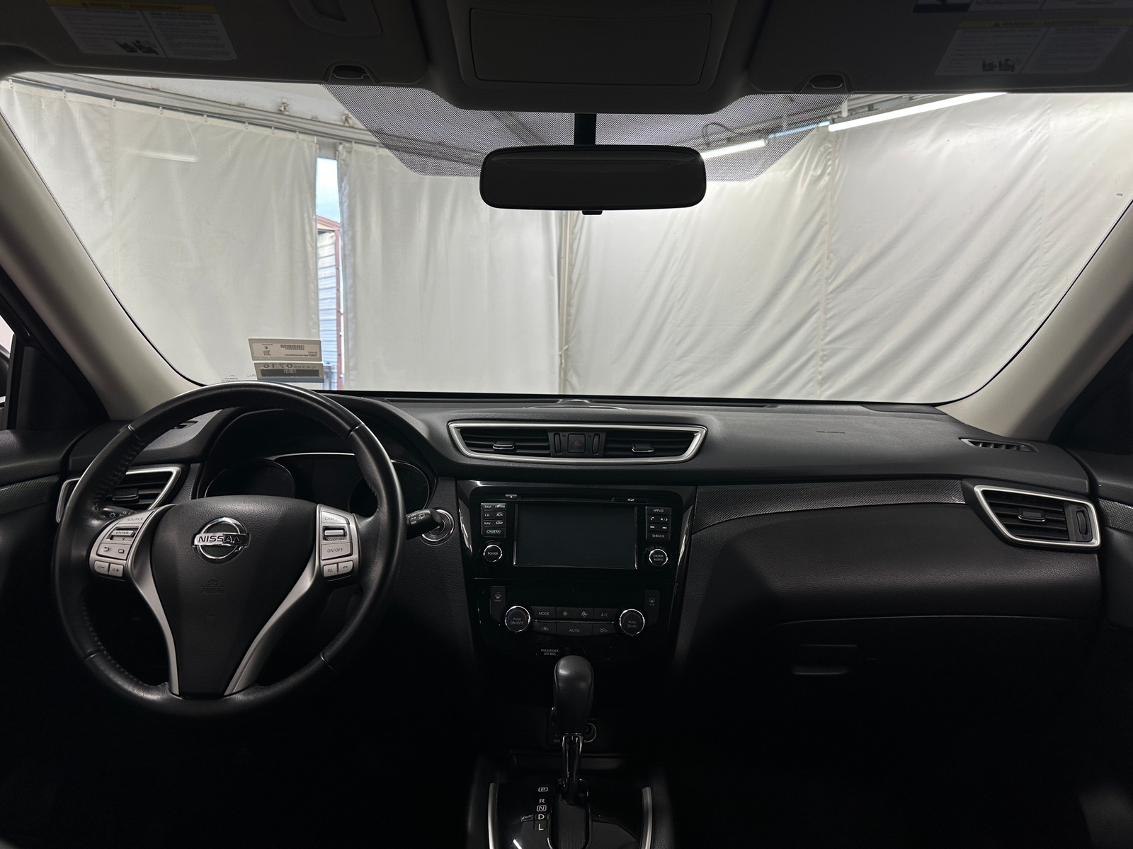 Thumbnail: 2016 Nissan Rogue - 2