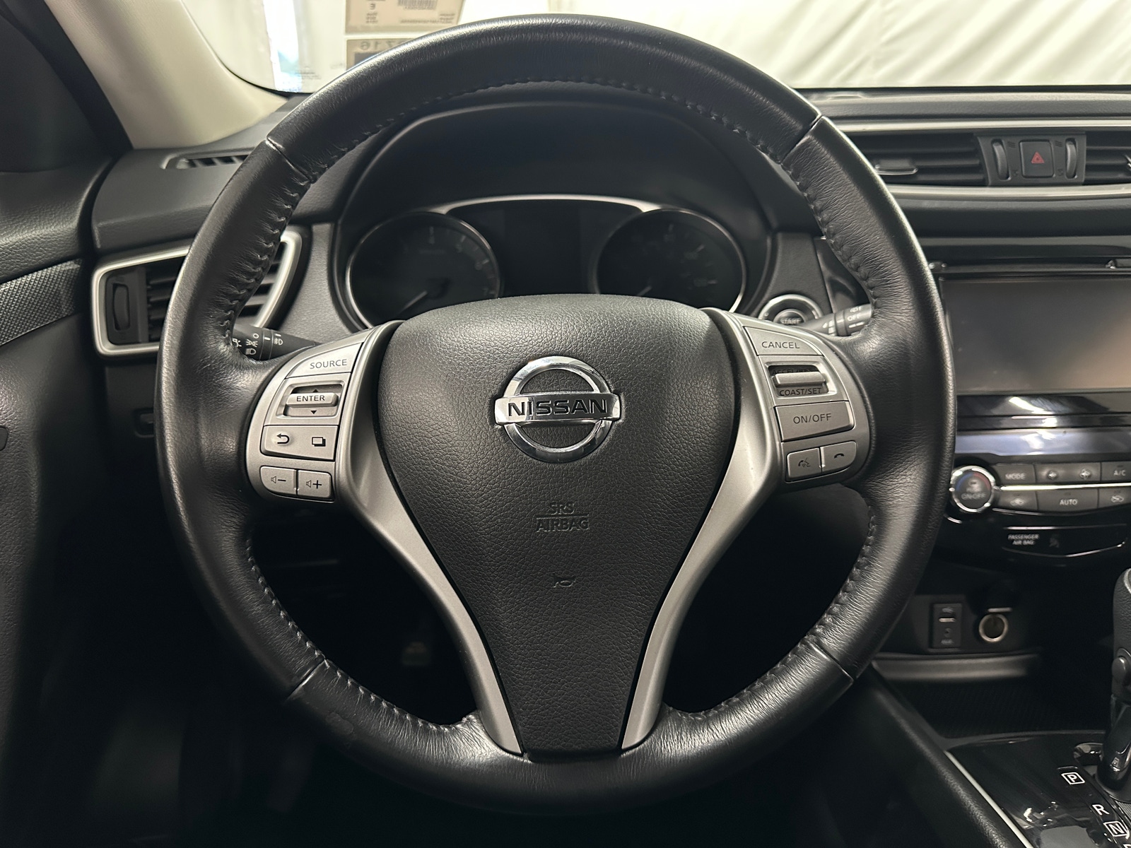 Thumbnail: 2016 Nissan Rogue - 4