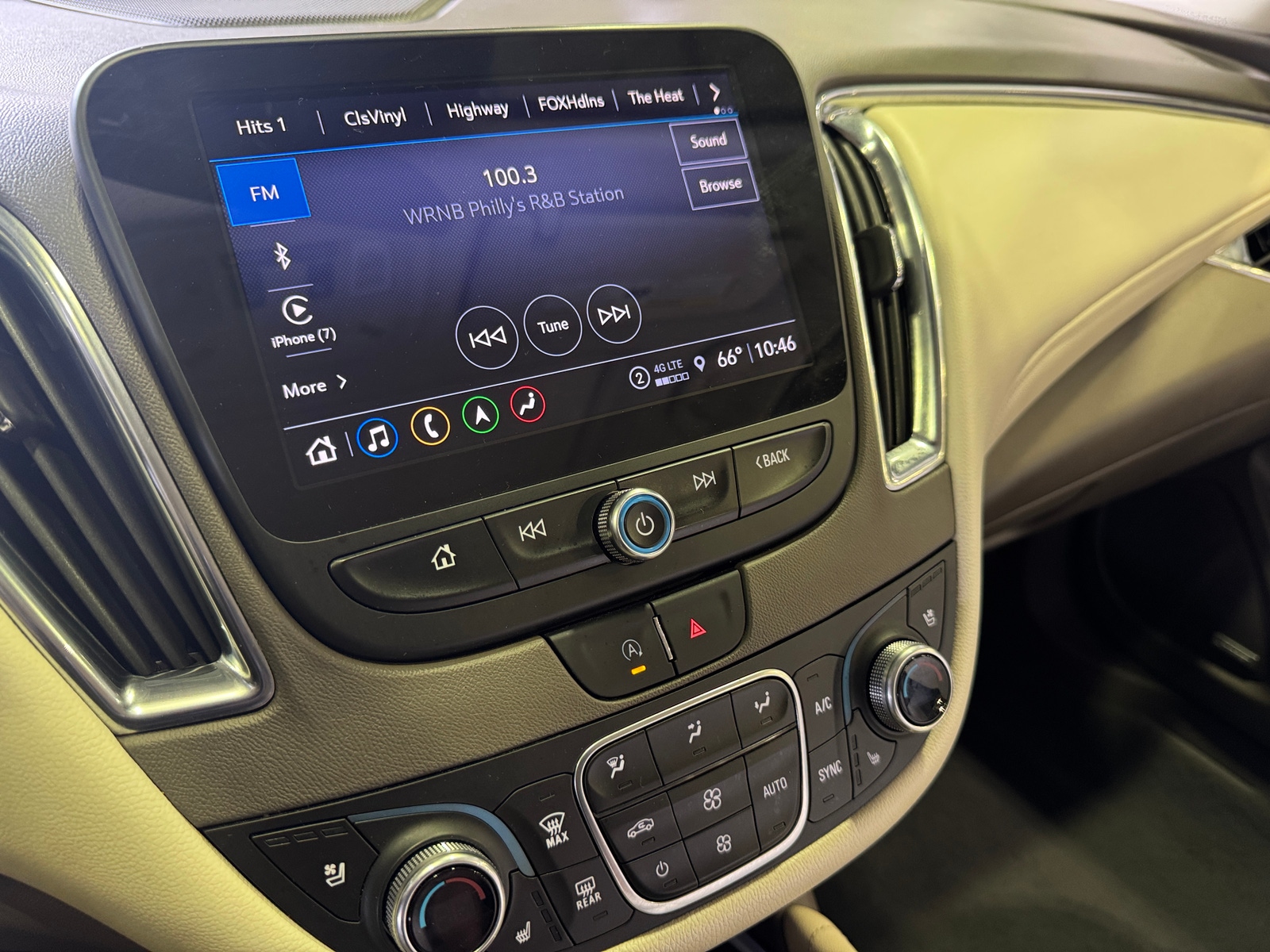 Thumbnail: 2024 Chevrolet Malibu - 3
