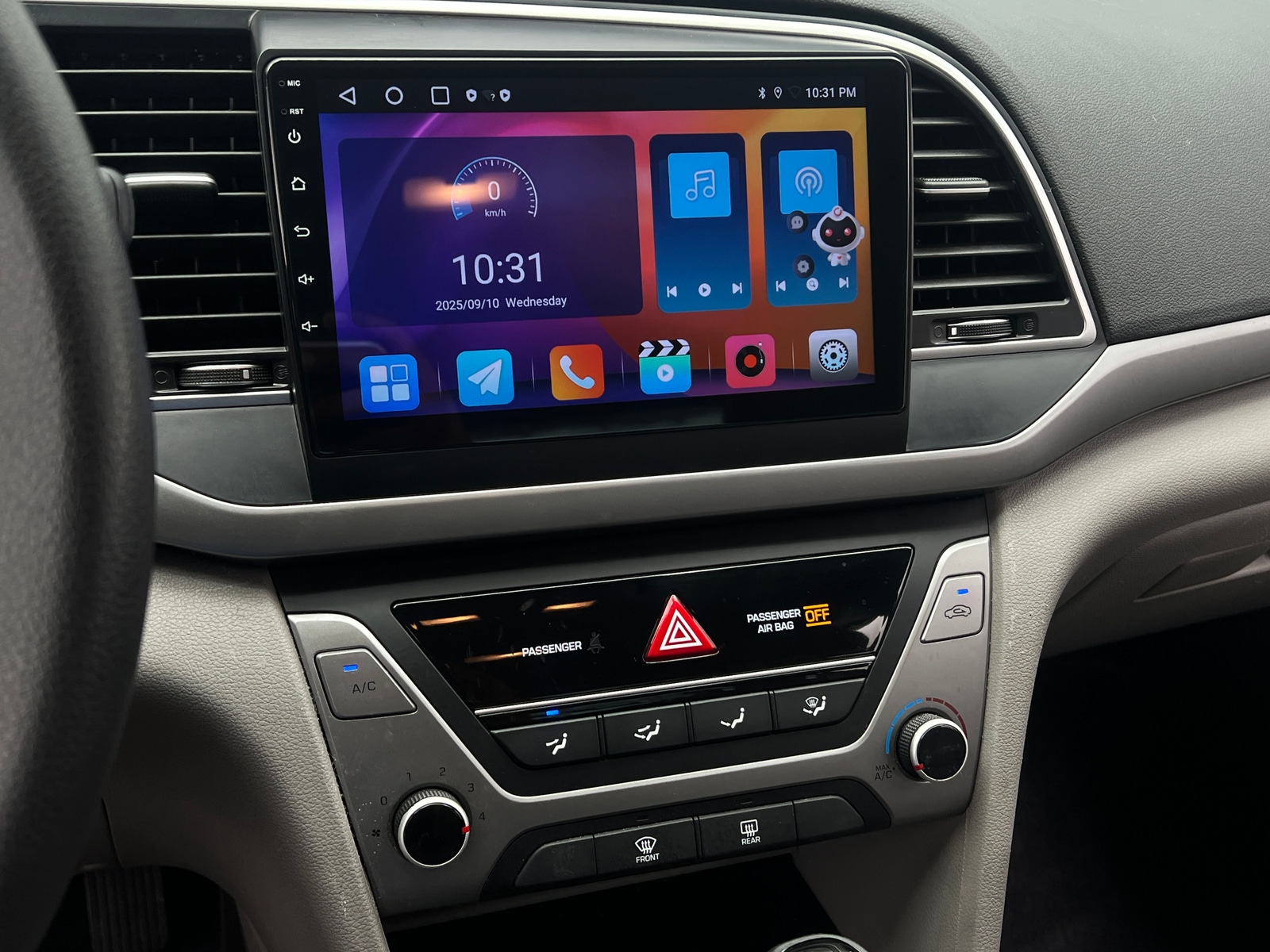 Thumbnail: 2017 Hyundai Elantra - 4