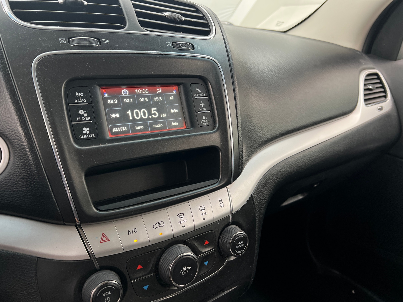 Thumbnail: 2017 Dodge Journey - 4