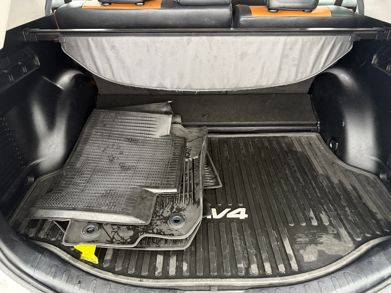 Thumbnail: 2016 Toyota RAV4 - 6