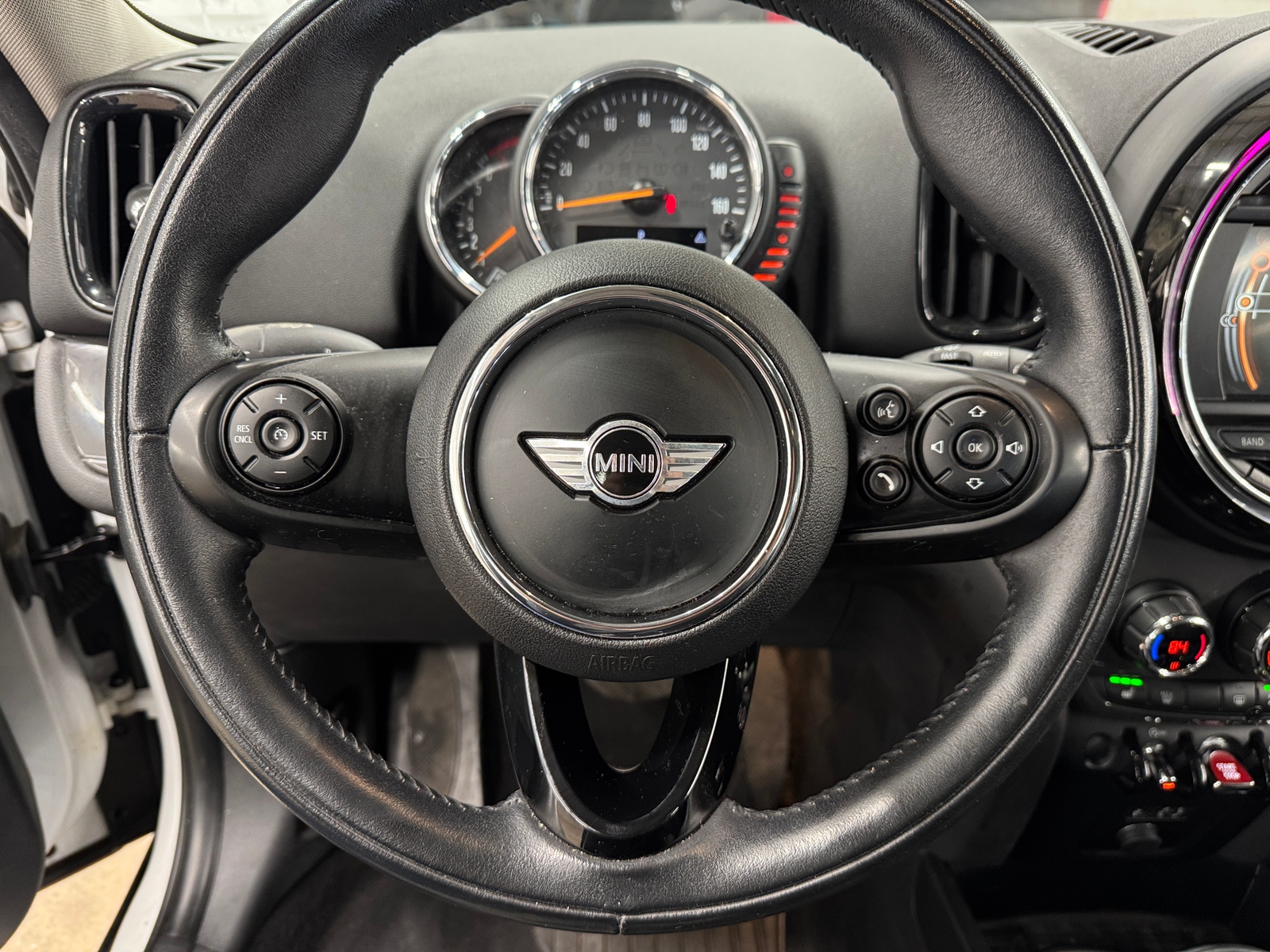 Thumbnail: 2017 MINI Cooper Countryman - 4