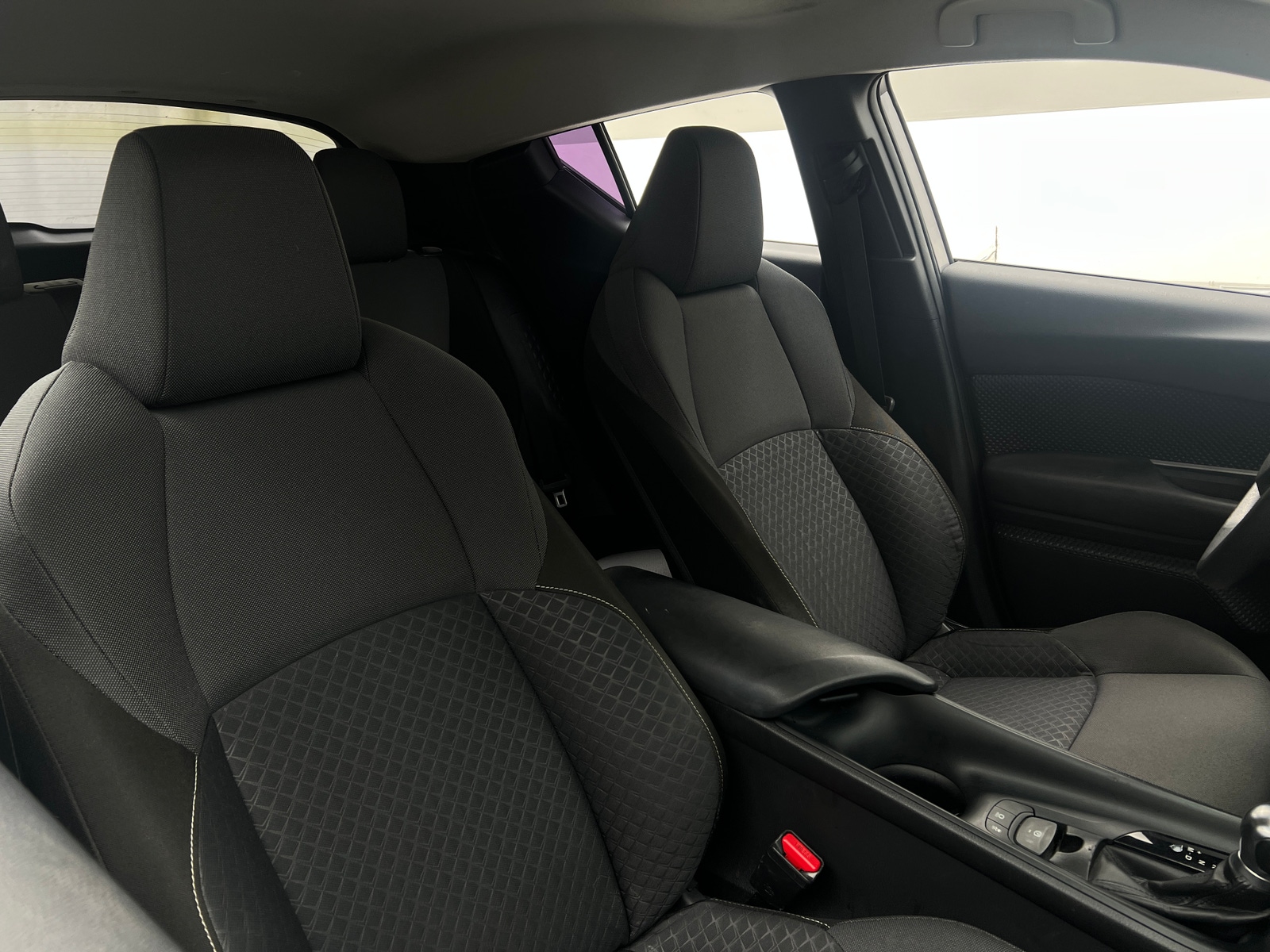 Thumbnail: 2020 Toyota C-HR - 2