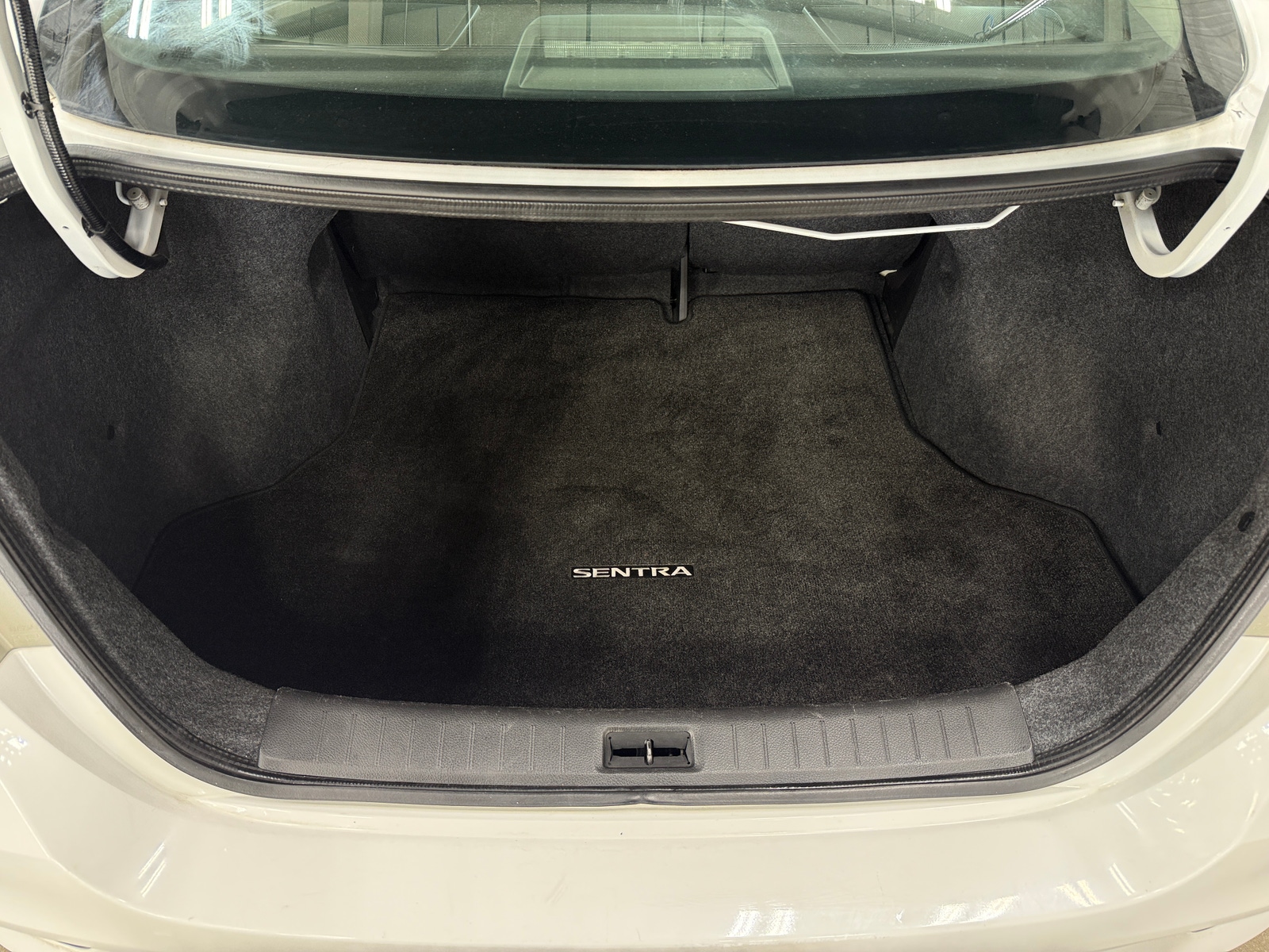 Thumbnail: 2018 Nissan Sentra - 7