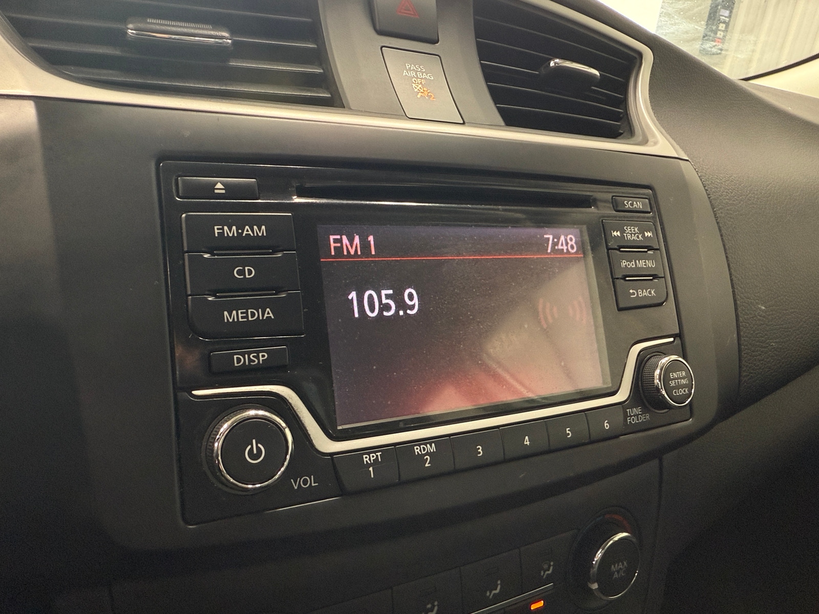 Thumbnail: 2018 Nissan Sentra - 4