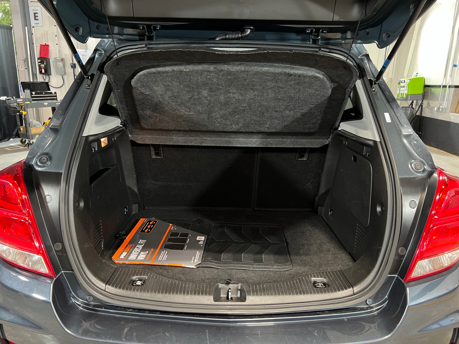 Thumbnail: 2022 Chevrolet Trax - 7