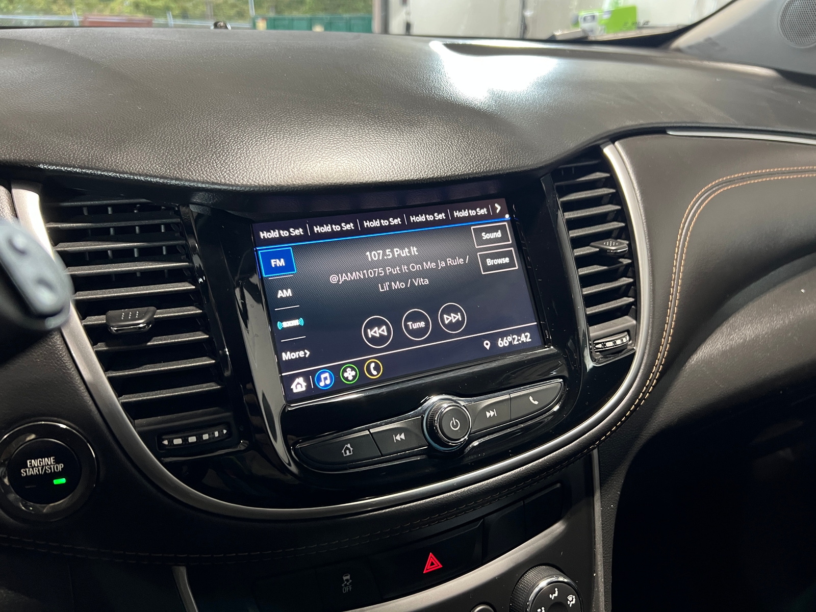 Thumbnail: 2022 Chevrolet Trax - 4