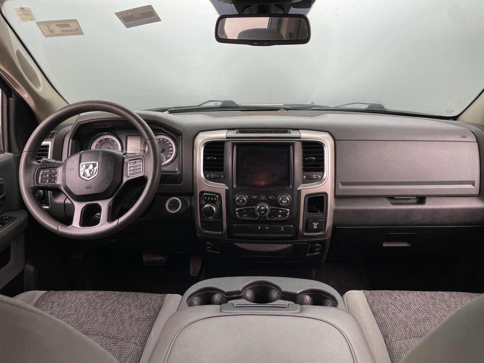 Thumbnail: 2019 RAM 1500 Classic - 3