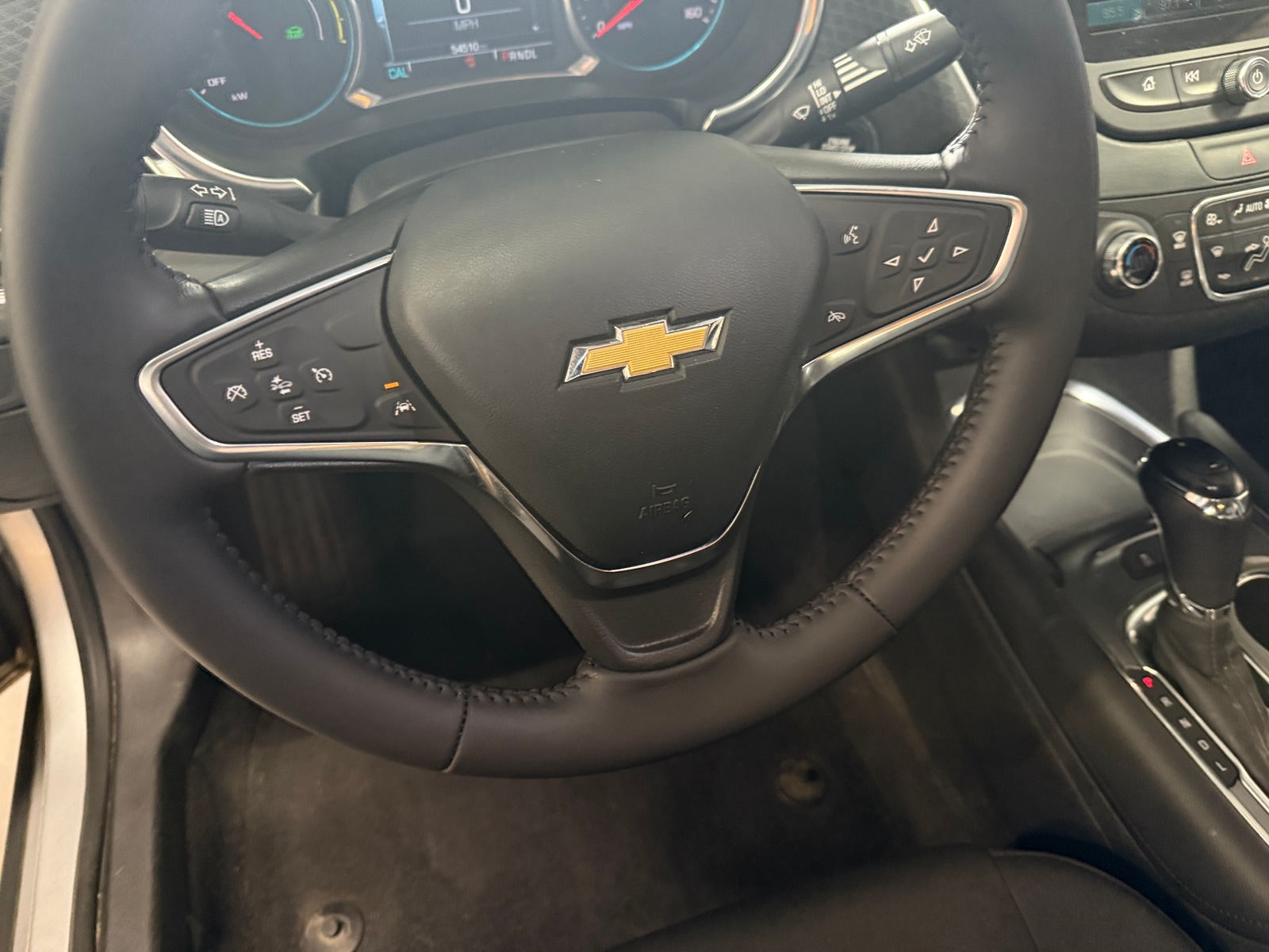 Thumbnail: 2017 Chevrolet Malibu - 5