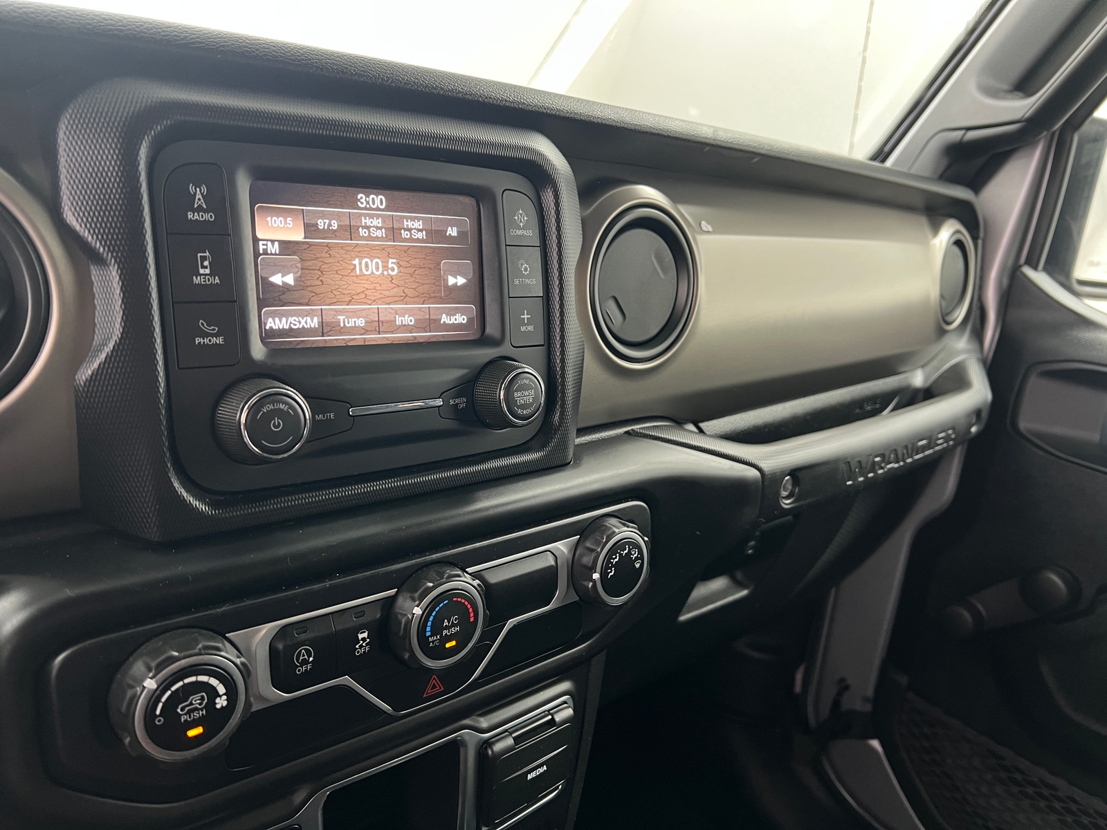 Thumbnail: 2021 Jeep Wrangler - 3