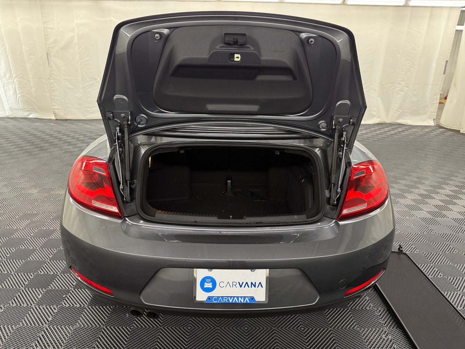 Thumbnail: 2013 Volkswagen Beetle - 6