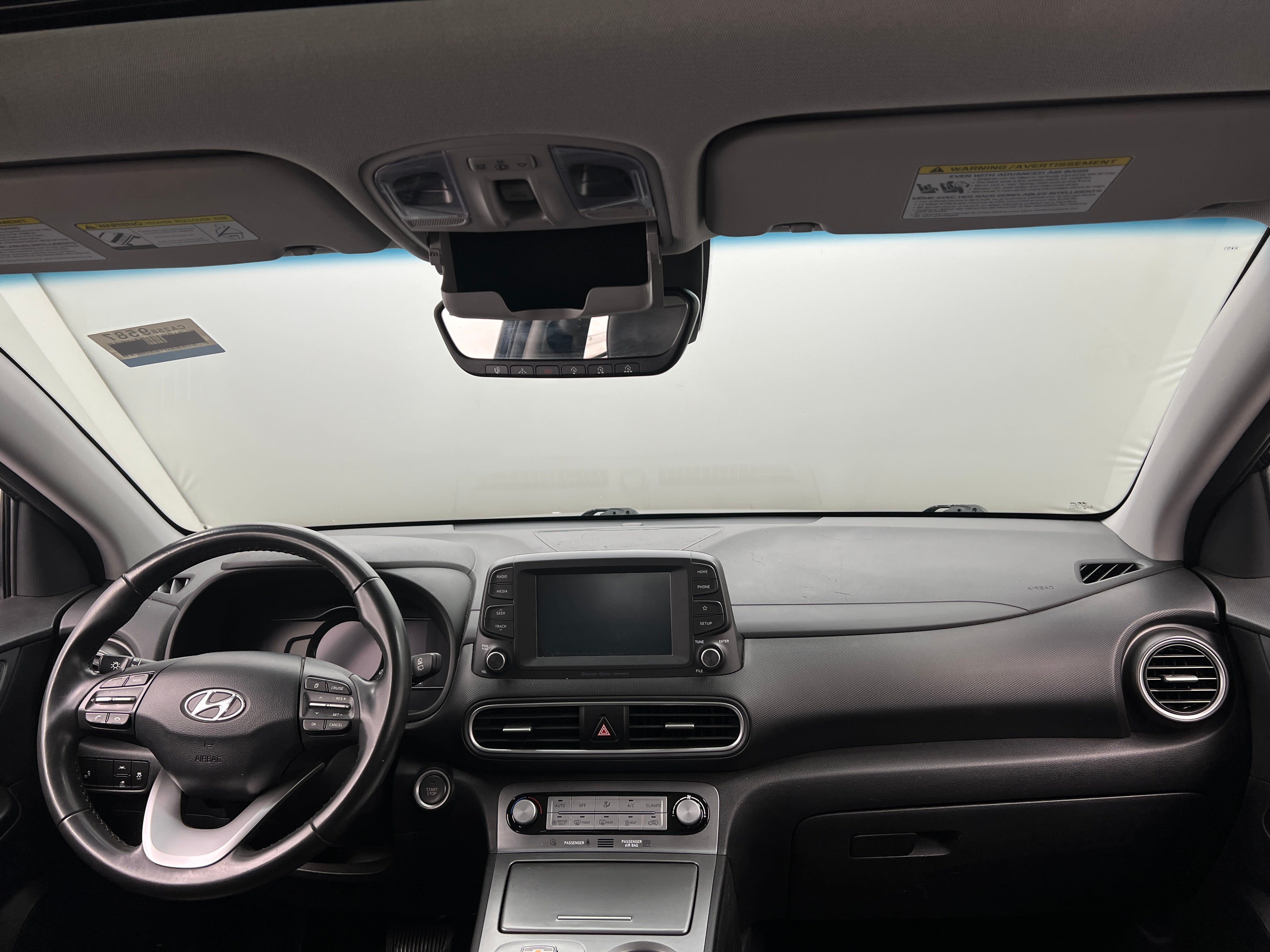 Used 2020 Hyundai Kona EV Limited with VIN KM8K33AG4LU071174 for sale in Oak Creek, WI