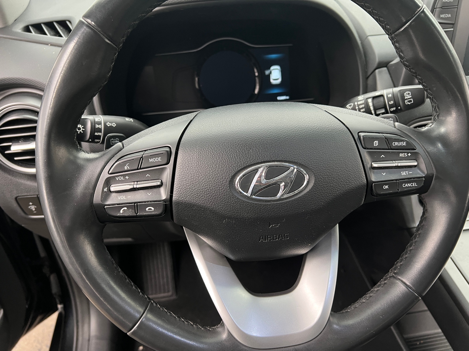 Thumbnail: 2020 Hyundai Kona - 4