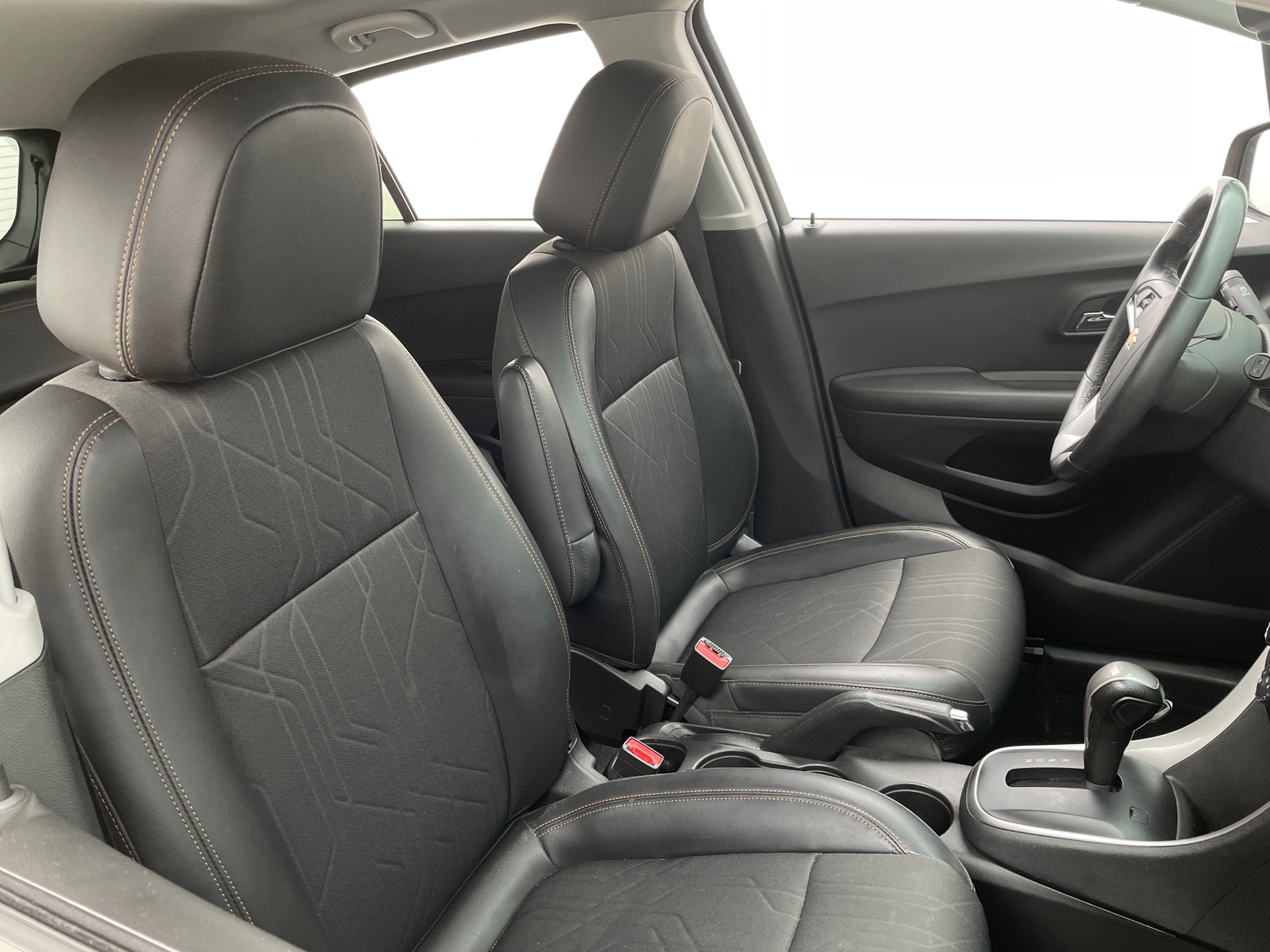 Thumbnail: 2020 Chevrolet Trax - 2