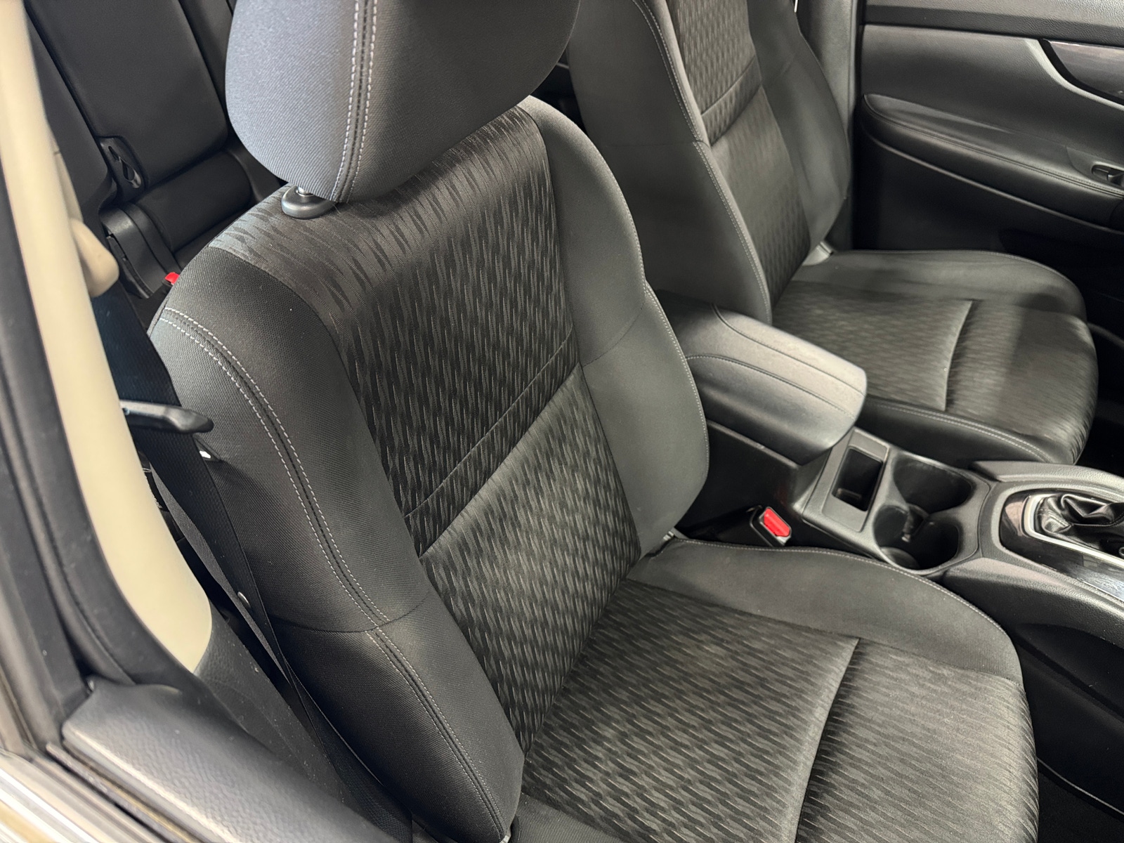 Thumbnail: 2018 Nissan Rogue - 2